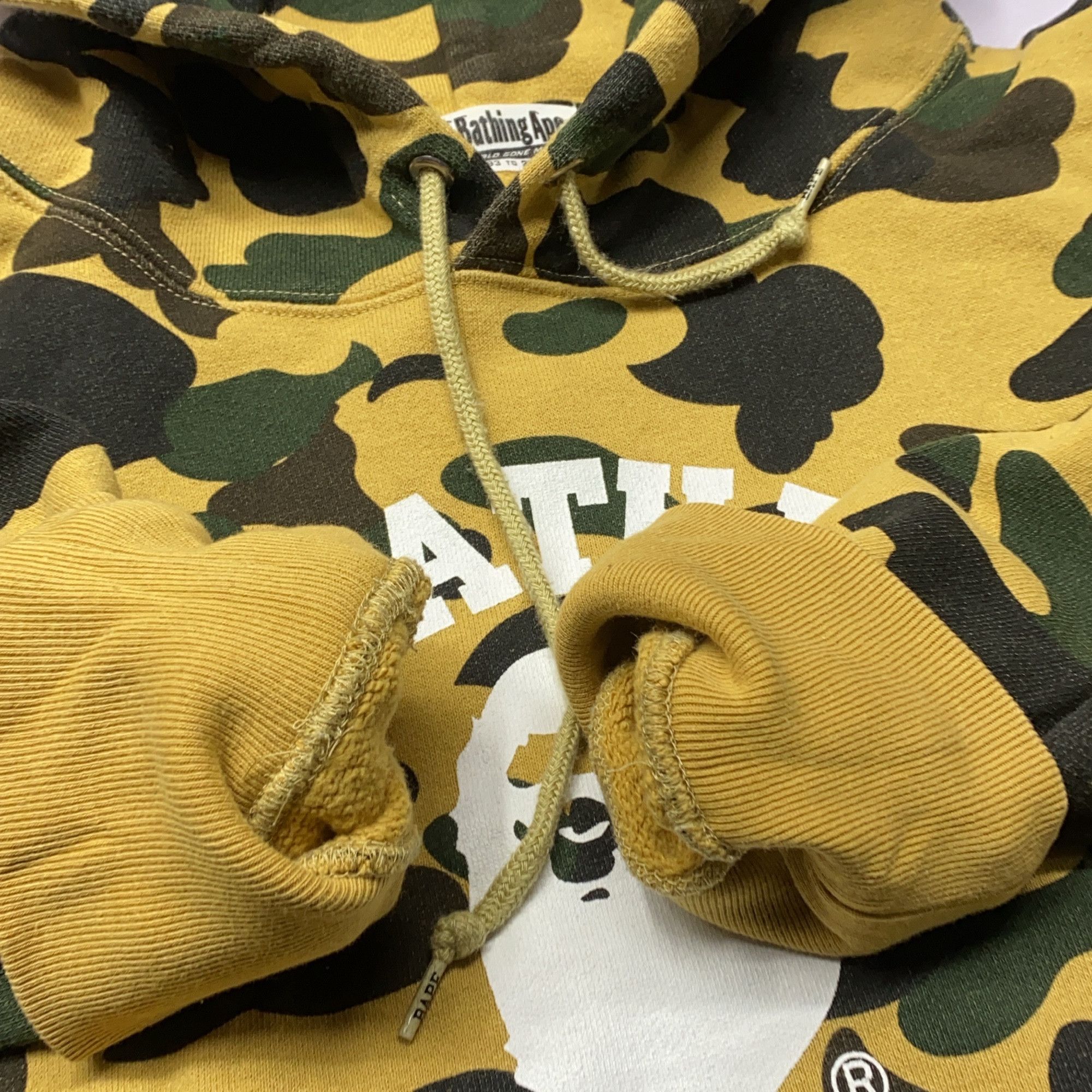Bape A Bathing Ape Yellow Camo Hoodie Size M Size US M / EU 48-50 / 2 - 8 Thumbnail