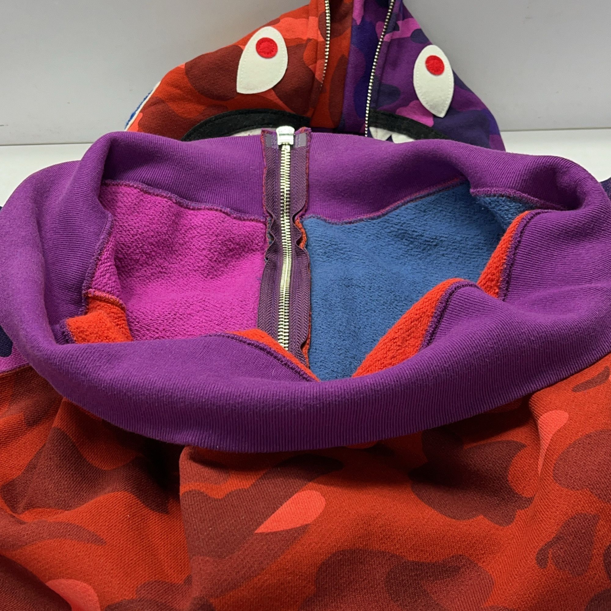 Bape A Bathing Ape Multi-Color Shark Hoodie Size M Size US M / EU 48-50 / 2 - 12 Thumbnail