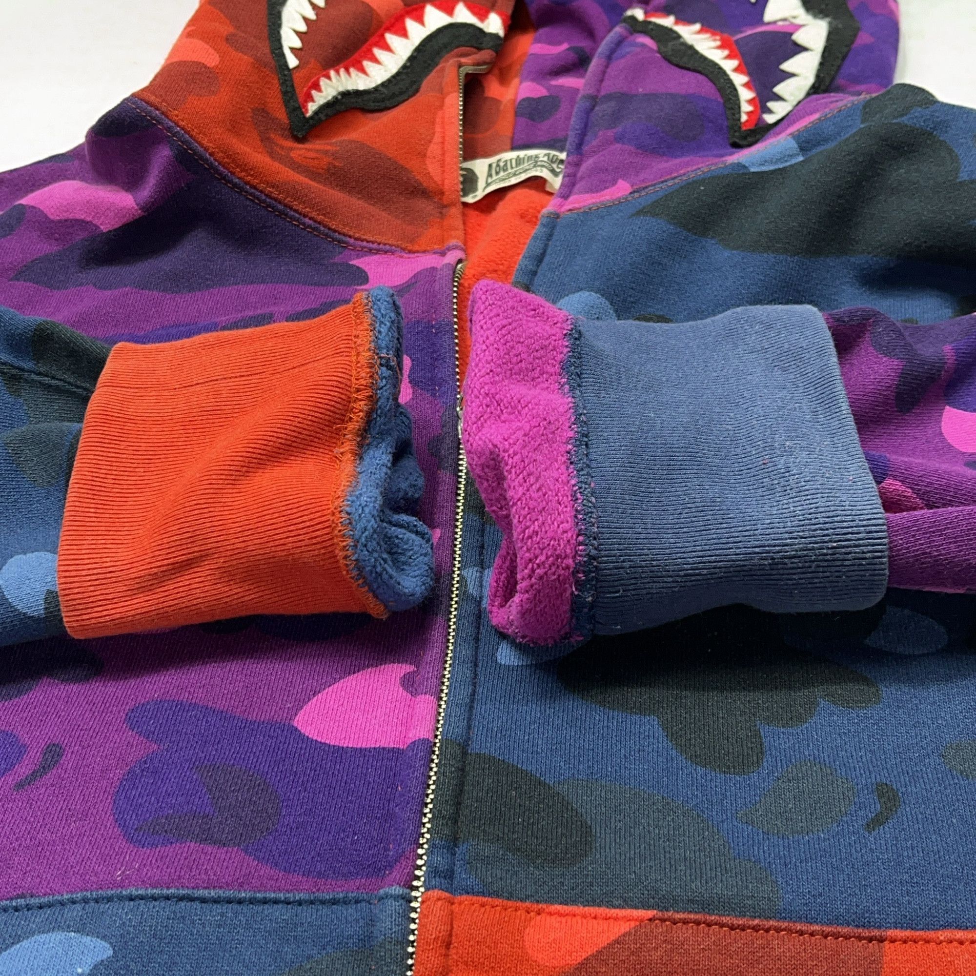 Bape A Bathing Ape Multi-Color Shark Hoodie Size M Size US M / EU 48-50 / 2 - 11 Thumbnail
