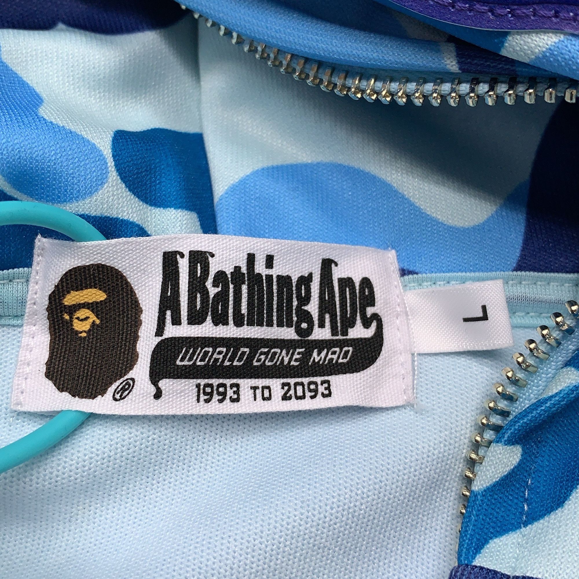 Bape A BATHING APE Blue Camo Shark Hoodie Size L Size US L / EU 52-54 / 3 - 3 Thumbnail
