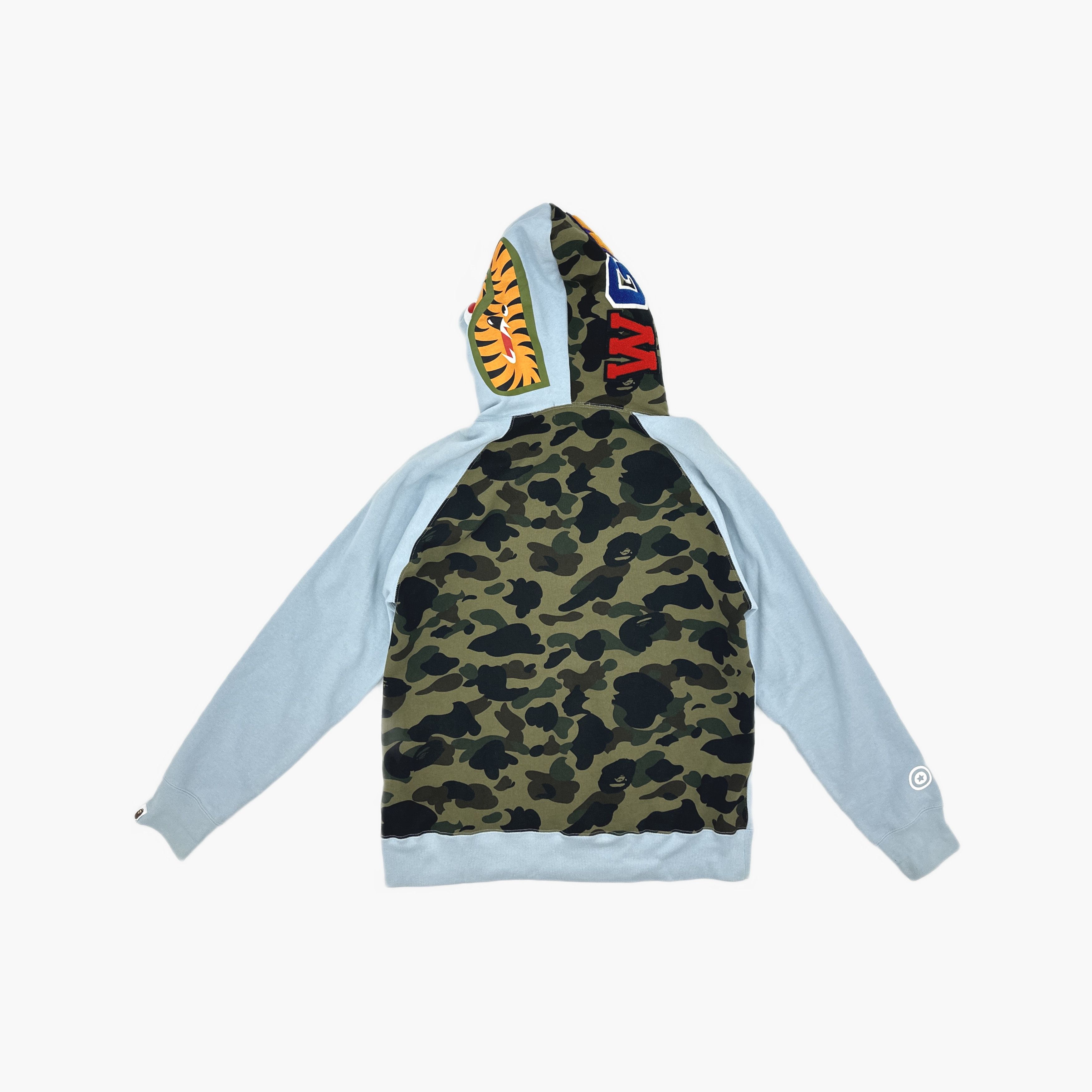 Bape A Bathing Ape Shark Camo Hoodie XL Size US XL / EU 56 / 4 - 2 Thumbnail