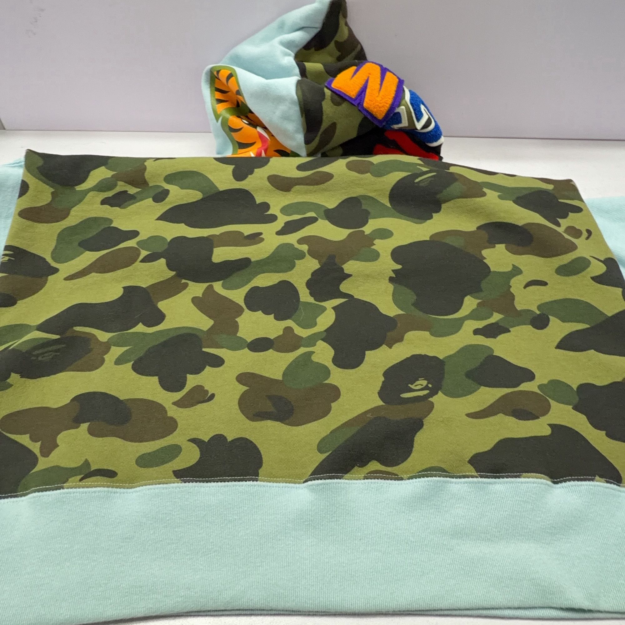 Bape A Bathing Ape Shark Camo Hoodie XL Size US XL / EU 56 / 4 - 16 Thumbnail