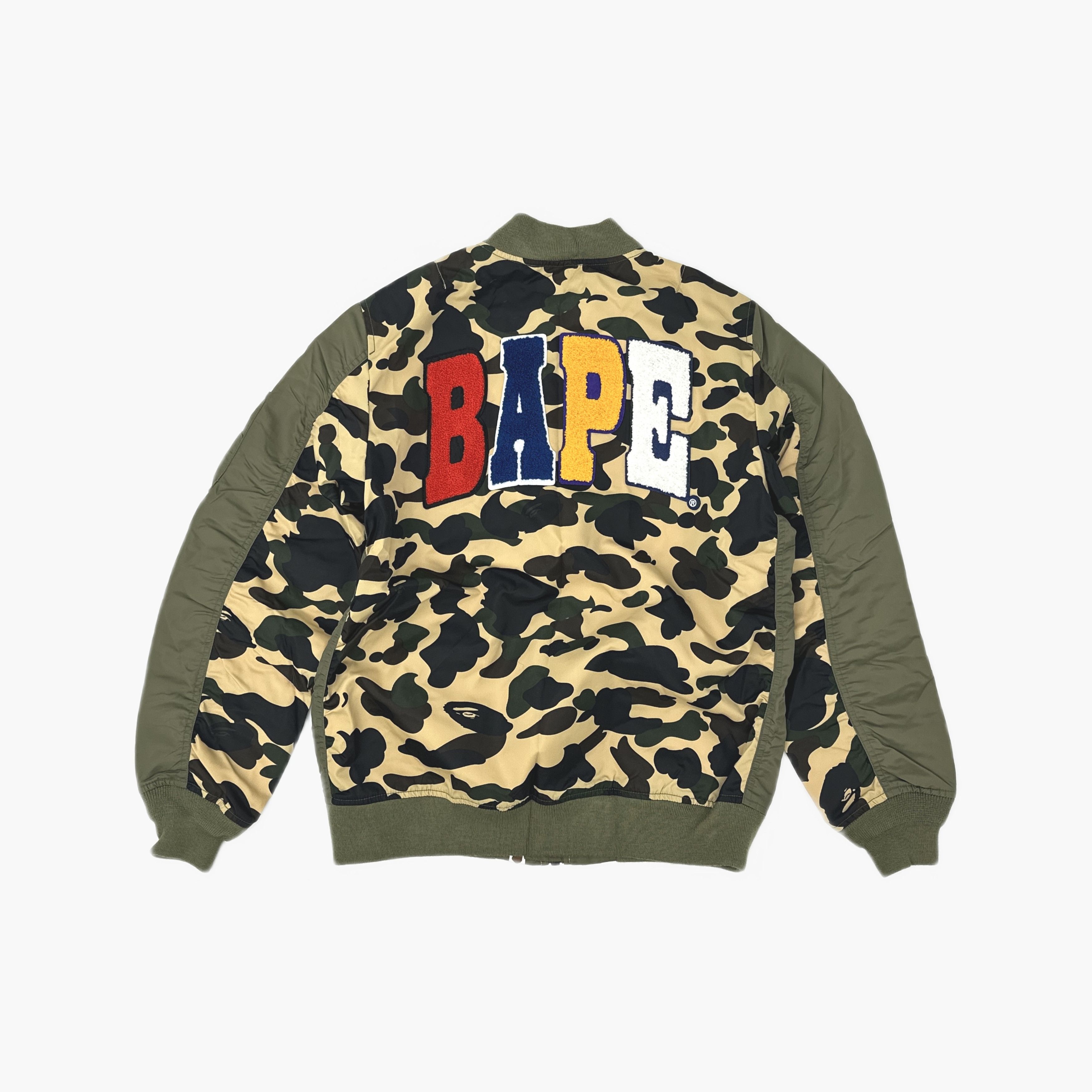 Bape A Bathing Ape Camo Logo Bomber Jacket Size M Size US M / EU 48-50 / 2 - 2 Thumbnail