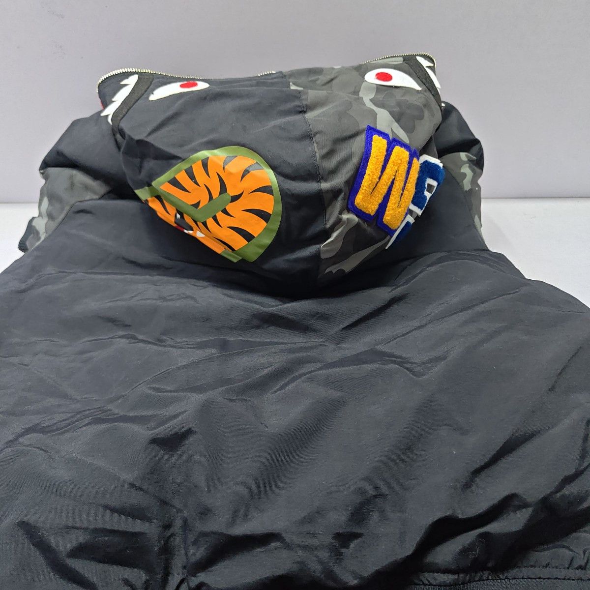 Bape A BATHING APE Shark Camo Down Jacket Size XL Size US XL / EU 56 / 4 - 7 Thumbnail