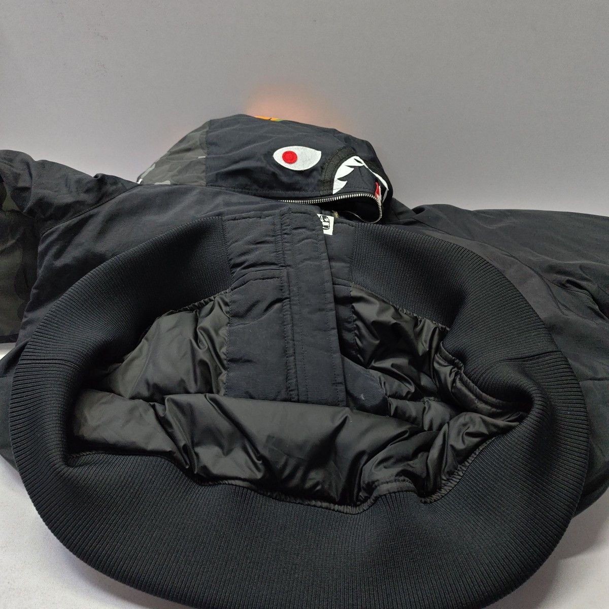 Bape A BATHING APE Shark Camo Down Jacket Size XL Size US XL / EU 56 / 4 - 13 Thumbnail