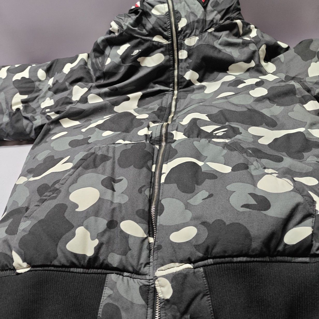 Bape A BATHING APE Camo Down Jacket Size L Size US L / EU 52-54 / 3 - 9 Thumbnail