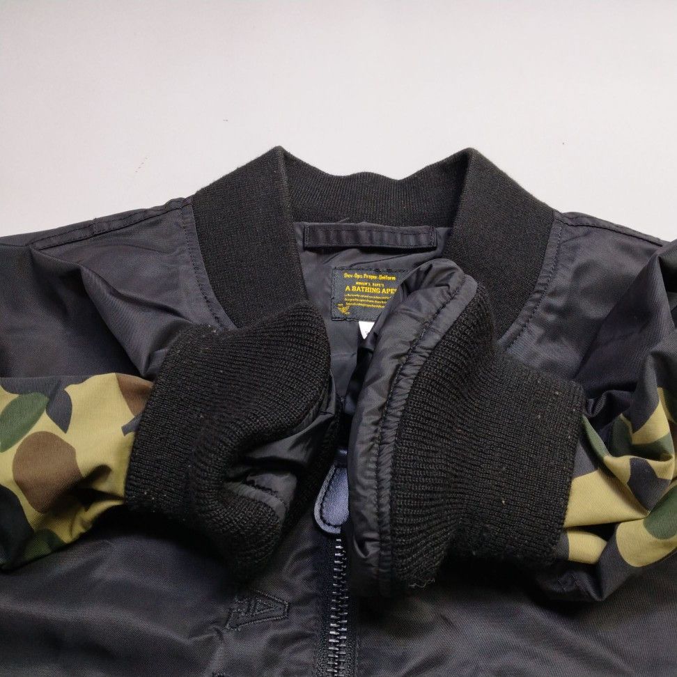 Bape A BATHING APE Camo Accent Bomber Jacket Size XXL Size US XXL / EU 58 / 5 - 7 Thumbnail