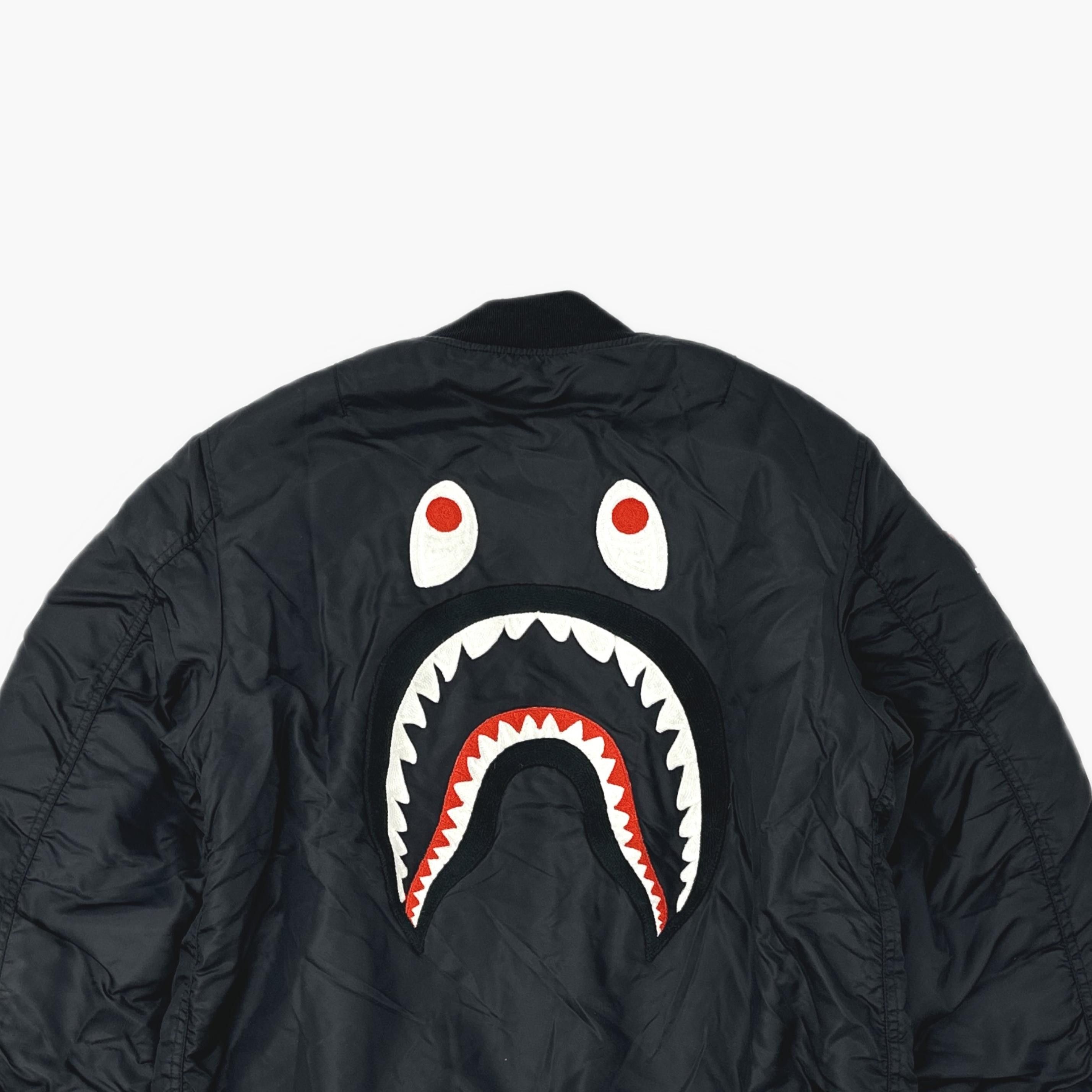 Bape A BATHING APE Shark Graphic Bomber Jacket XL Size US XL / EU 56 / 4 - 3 Thumbnail