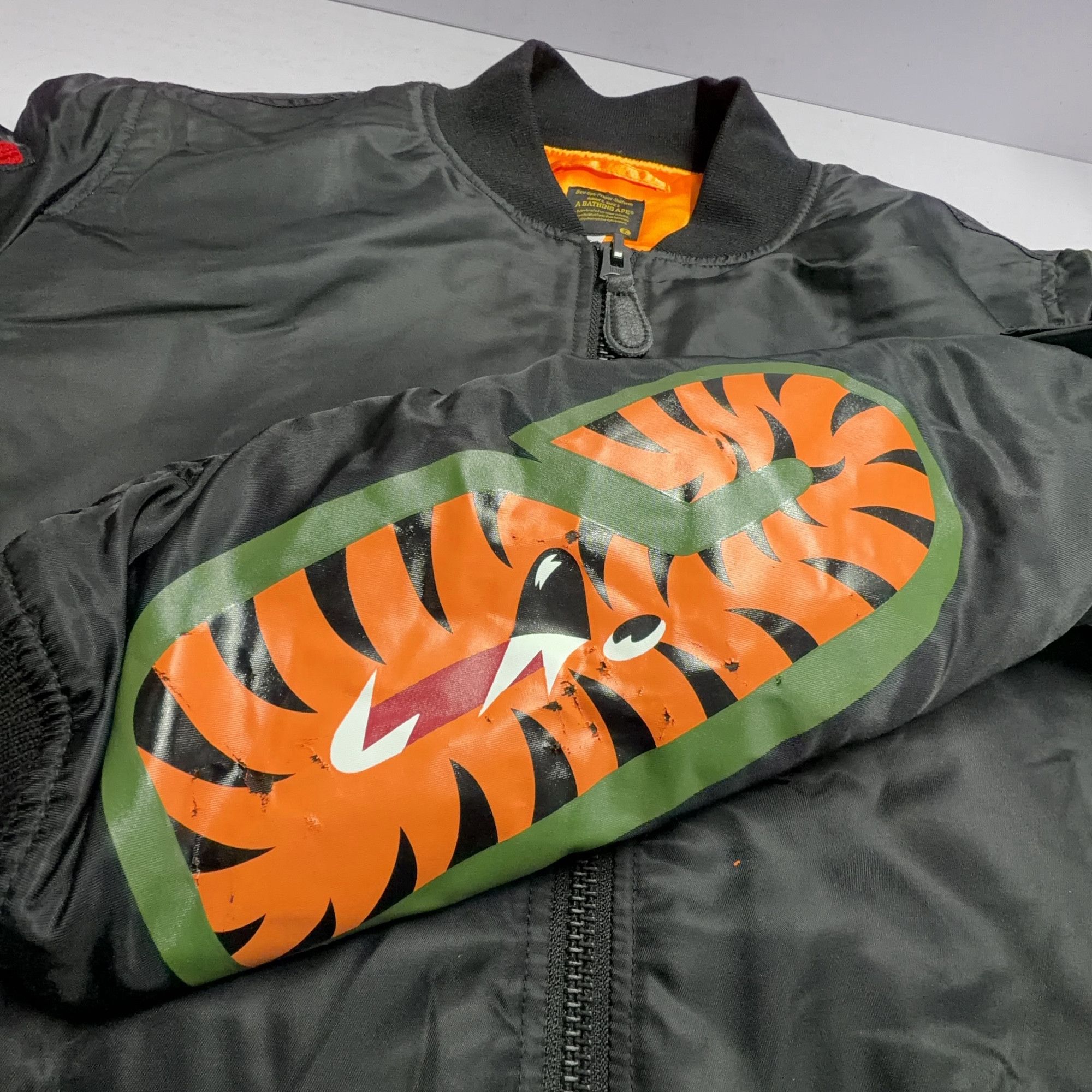 Bape A BATHING APE Shark Graphic Bomber Jacket XL Size US XL / EU 56 / 4 - 12 Thumbnail