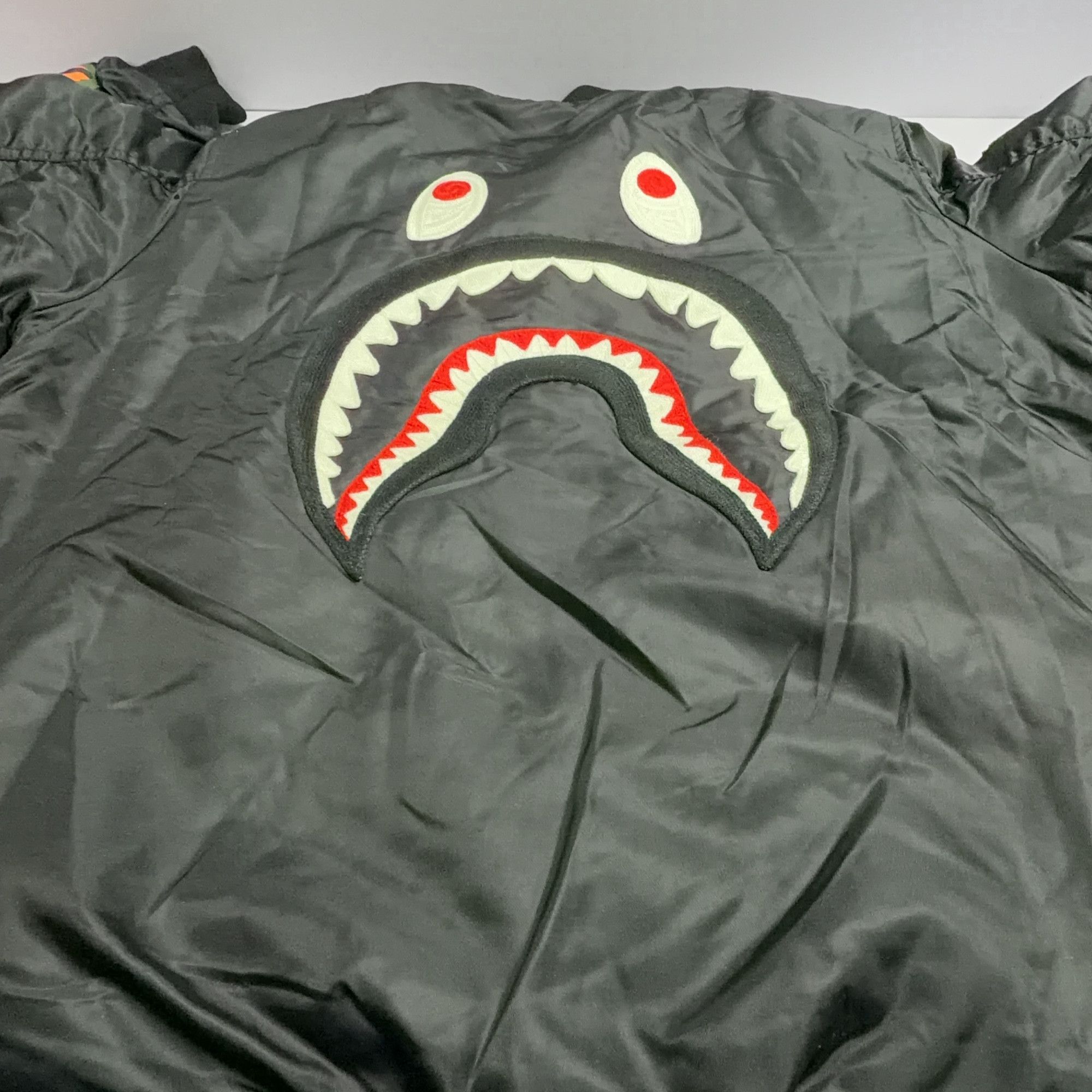 Bape A BATHING APE Shark Graphic Bomber Jacket XL Size US XL / EU 56 / 4 - 18 Thumbnail