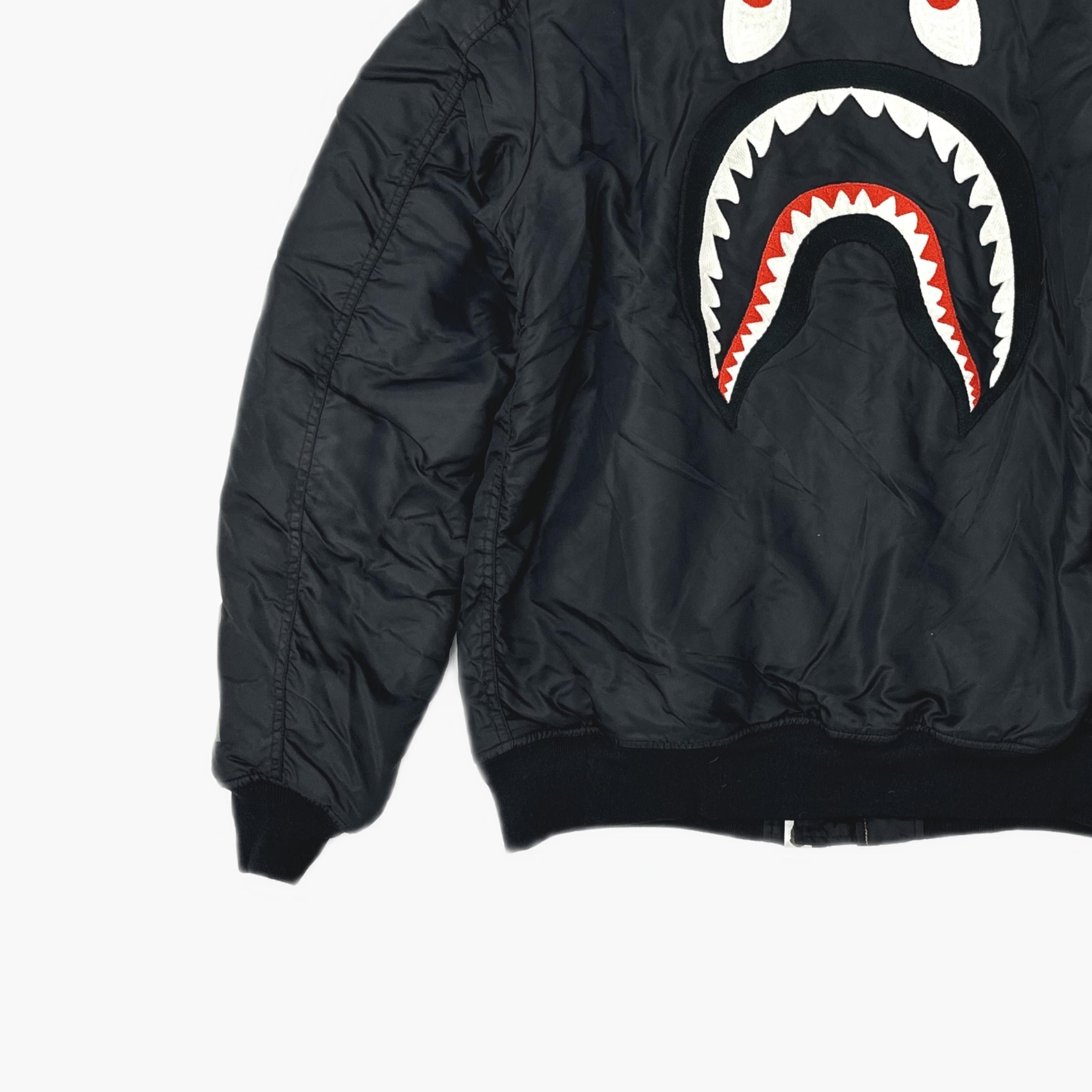 Bape A BATHING APE Shark Graphic Bomber Jacket XL Size US XL / EU 56 / 4 - 4 Thumbnail