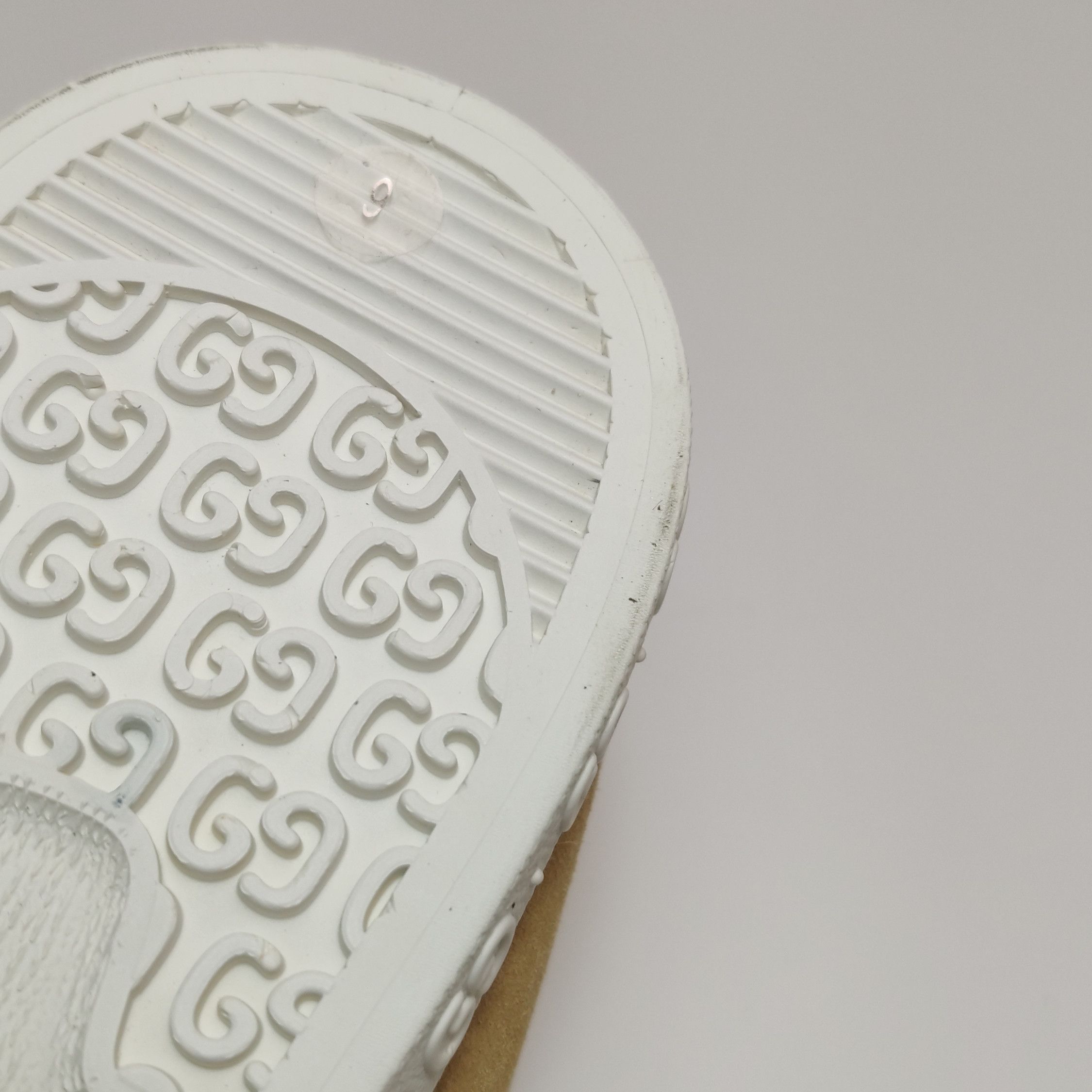 Gucci Gucci Men 7 Lowtop Sneakers Size US 7 / EU 40 - 9 Thumbnail