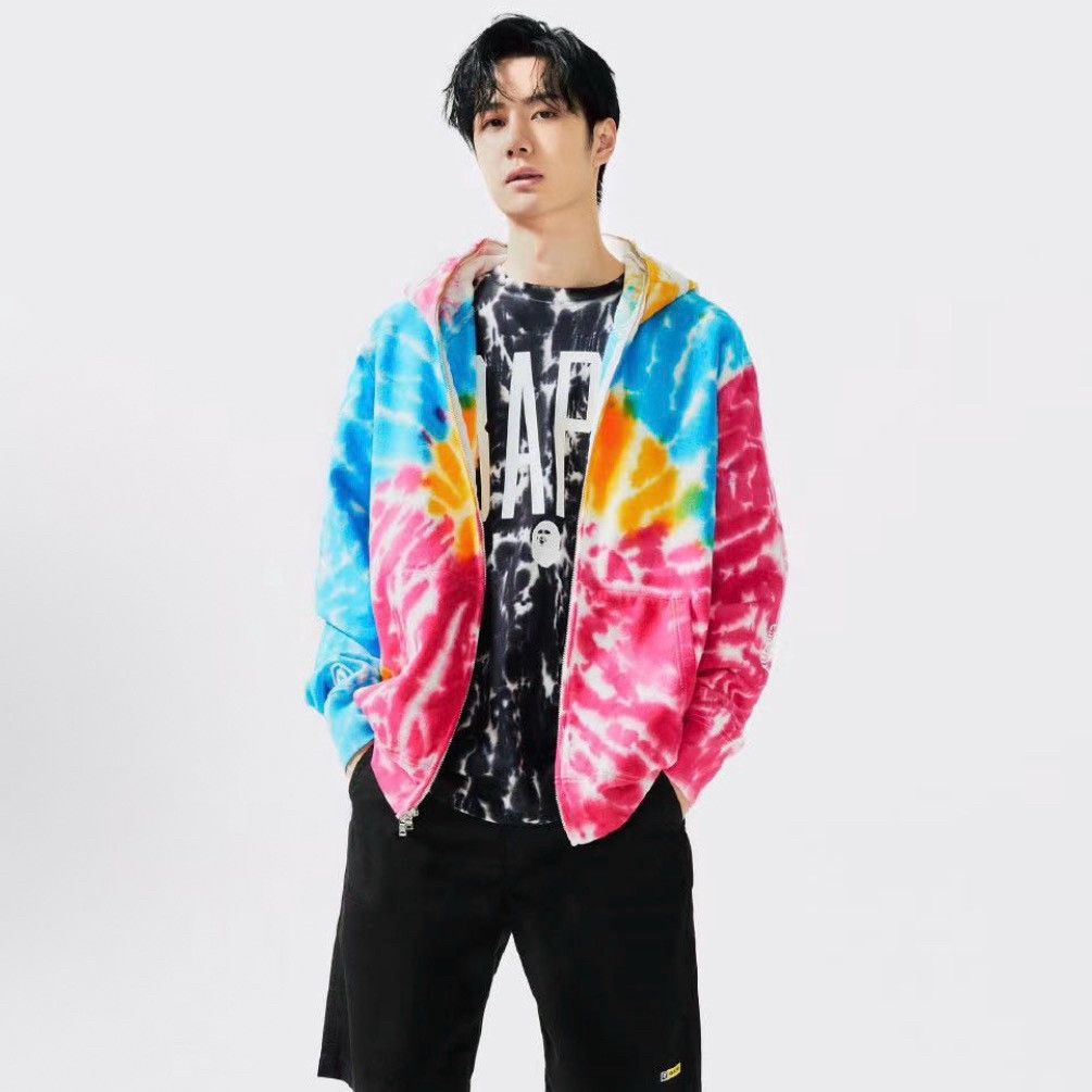 Bape A Bathing Ape Tie Dye Shark Hoodie Size S Size US S / EU 44-46 / 1 - 2 Thumbnail