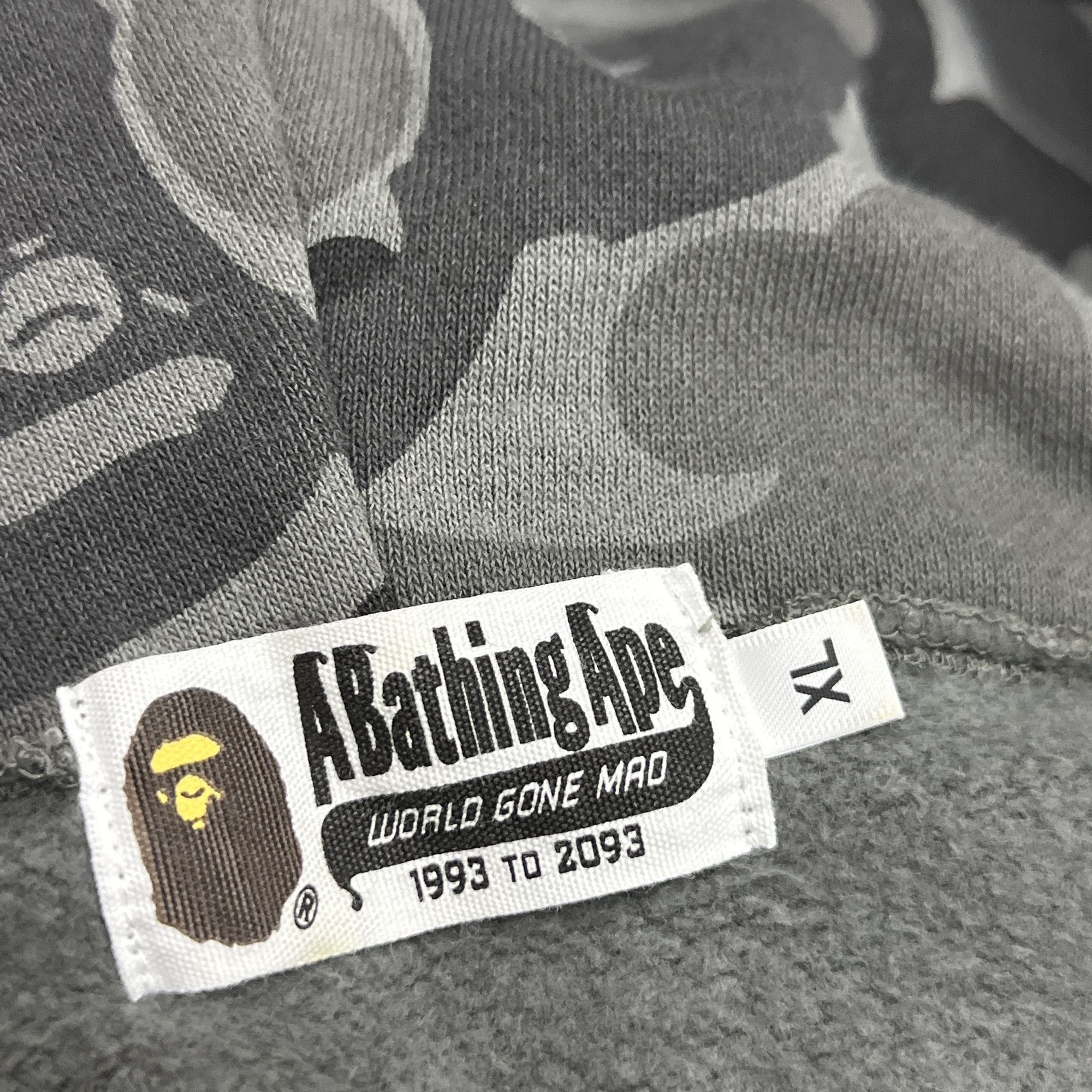 Bape A BATHING APE Shark Camo Hoodie Size XL Size US XL / EU 56 / 4 - 2 Thumbnail