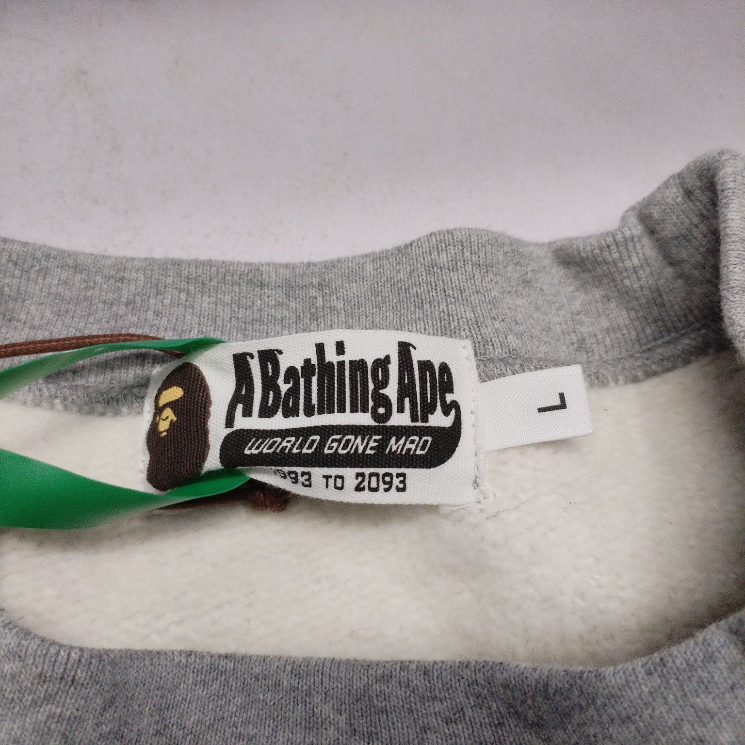 Bape A Bathing Ape Logo Crewneck Sweatshirt Size L Size US L / EU 52-54 / 3 - 6 Thumbnail