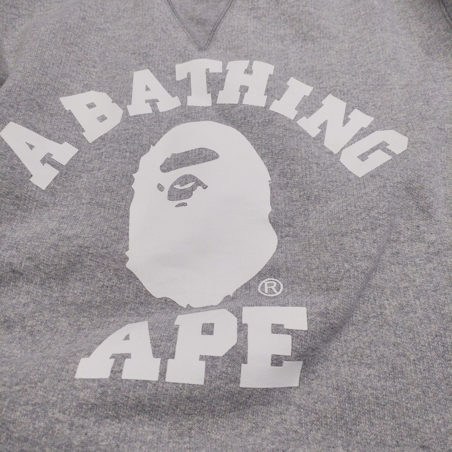 Bape A Bathing Ape Logo Crewneck Sweatshirt Size L Size US L / EU 52-54 / 3 - 5 Thumbnail