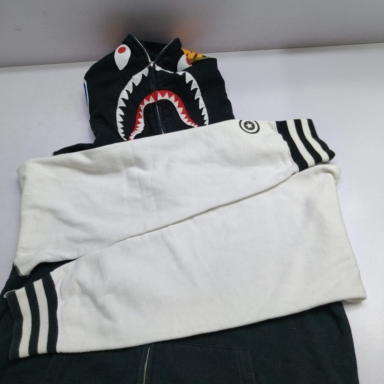 Bape BAPE Colorblock Shark Full-Zip Hoodie Size L Size US L / EU 52-54 / 3 - 10 Thumbnail