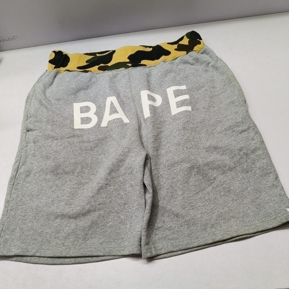 Bape A BATHING APE Camo Waistband Shorts Size L Size US 34 / EU 50 - 7 Thumbnail