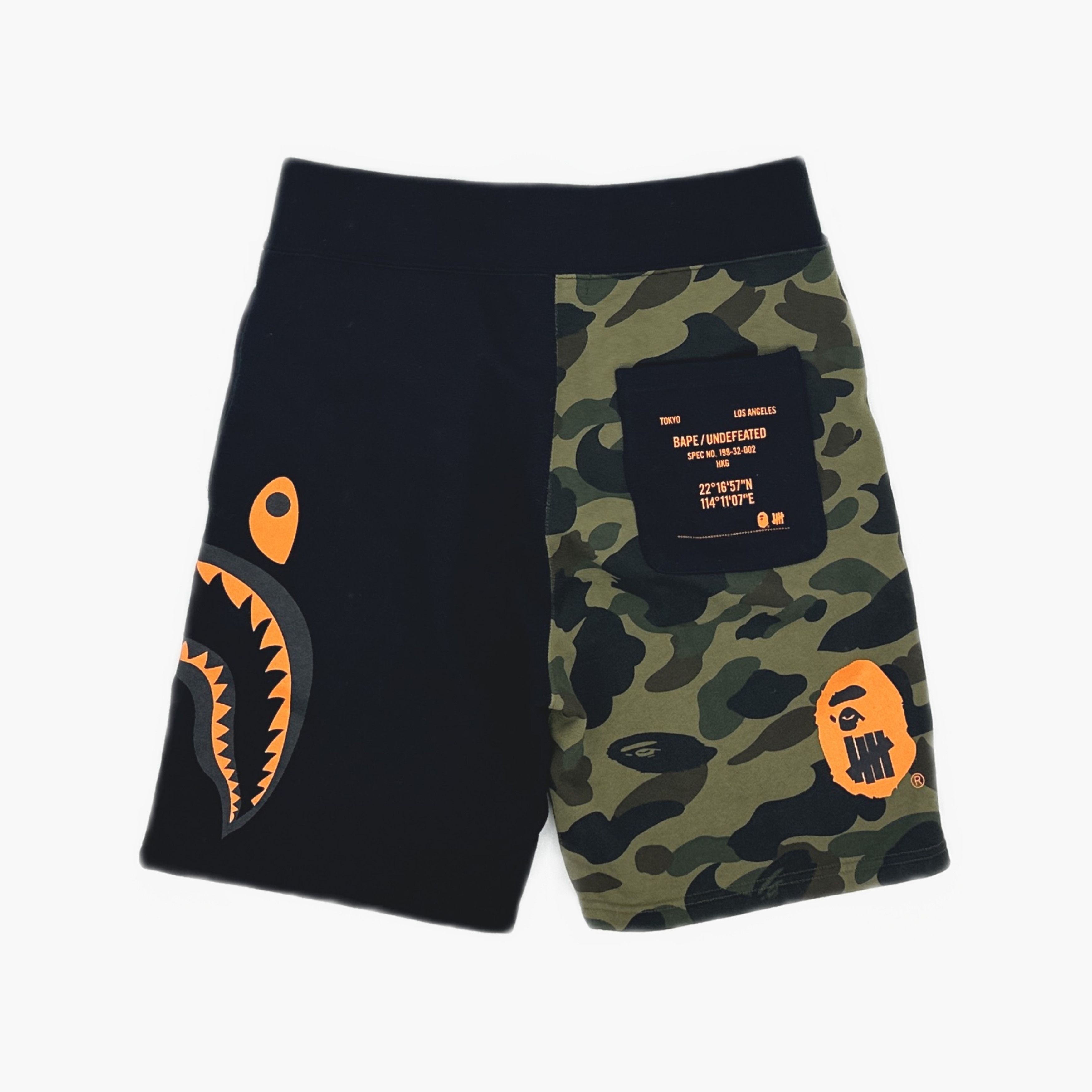 Bape BAPE x Undefeated Shark Shorts Size M Size US 32 / EU 48 - 2 Thumbnail