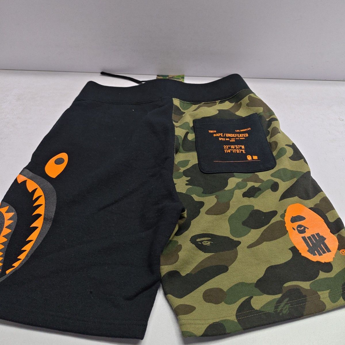 Bape BAPE x Undefeated Shark Shorts Size M Size US 32 / EU 48 - 7 Thumbnail