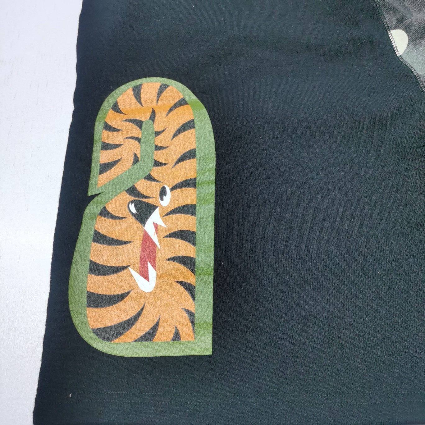 Bape A Bathing Ape Tiger Shark Camo Shorts XL Size US 36 / EU 52 - 11 Thumbnail