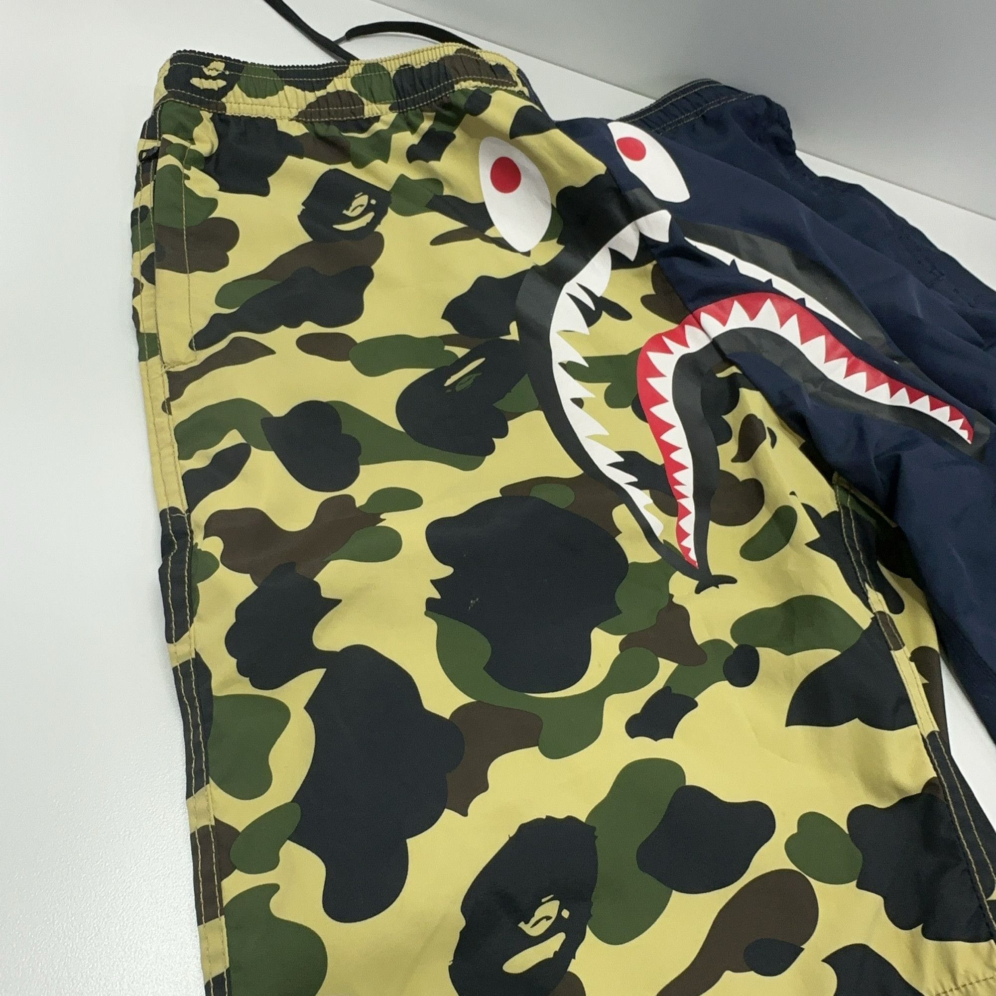 Bape A Bathing Ape Shark Colorblock Shorts XXL Size US 38 / EU 54 - 8 Thumbnail