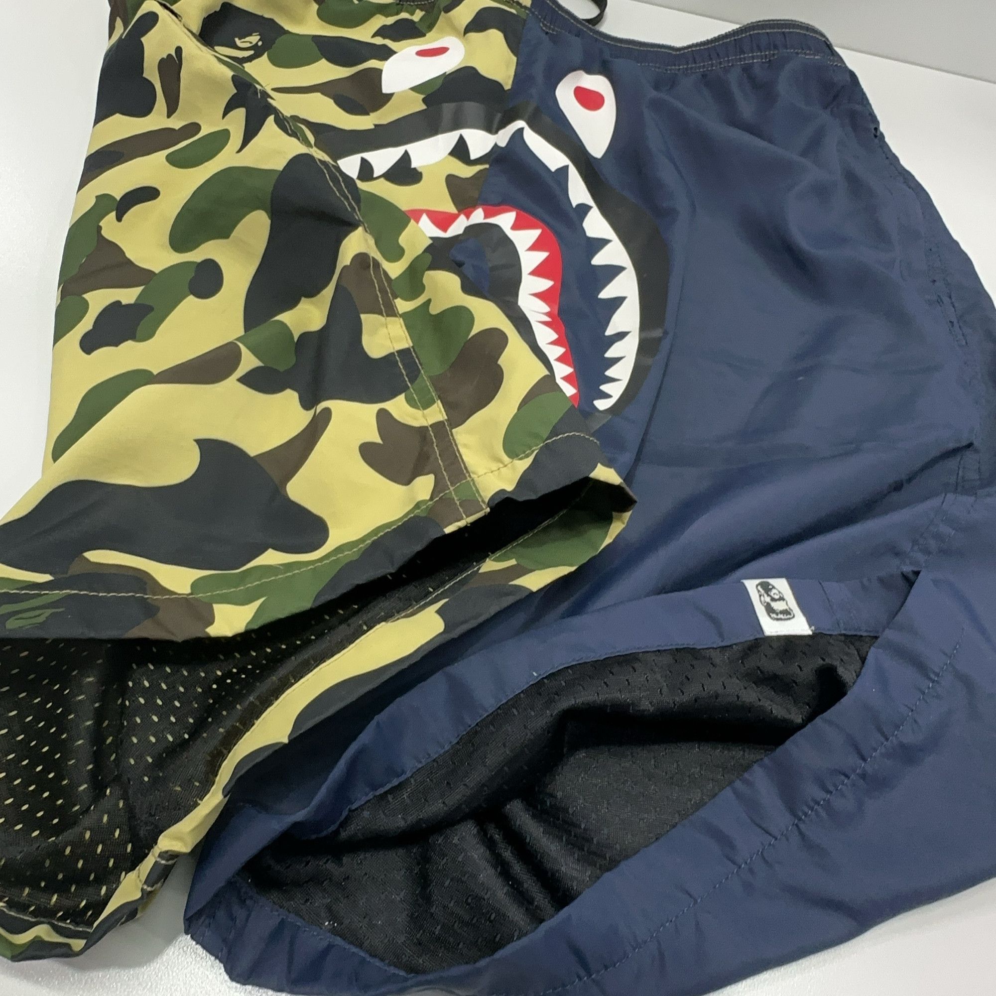 Bape A Bathing Ape Shark Colorblock Shorts XXL Size US 38 / EU 54 - 9 Thumbnail