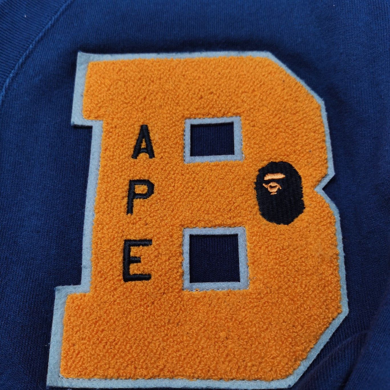 Bape A Bathing Ape World Gone Mad Cardigan Size L Size US L / EU 52-54 / 3 - 5 Thumbnail