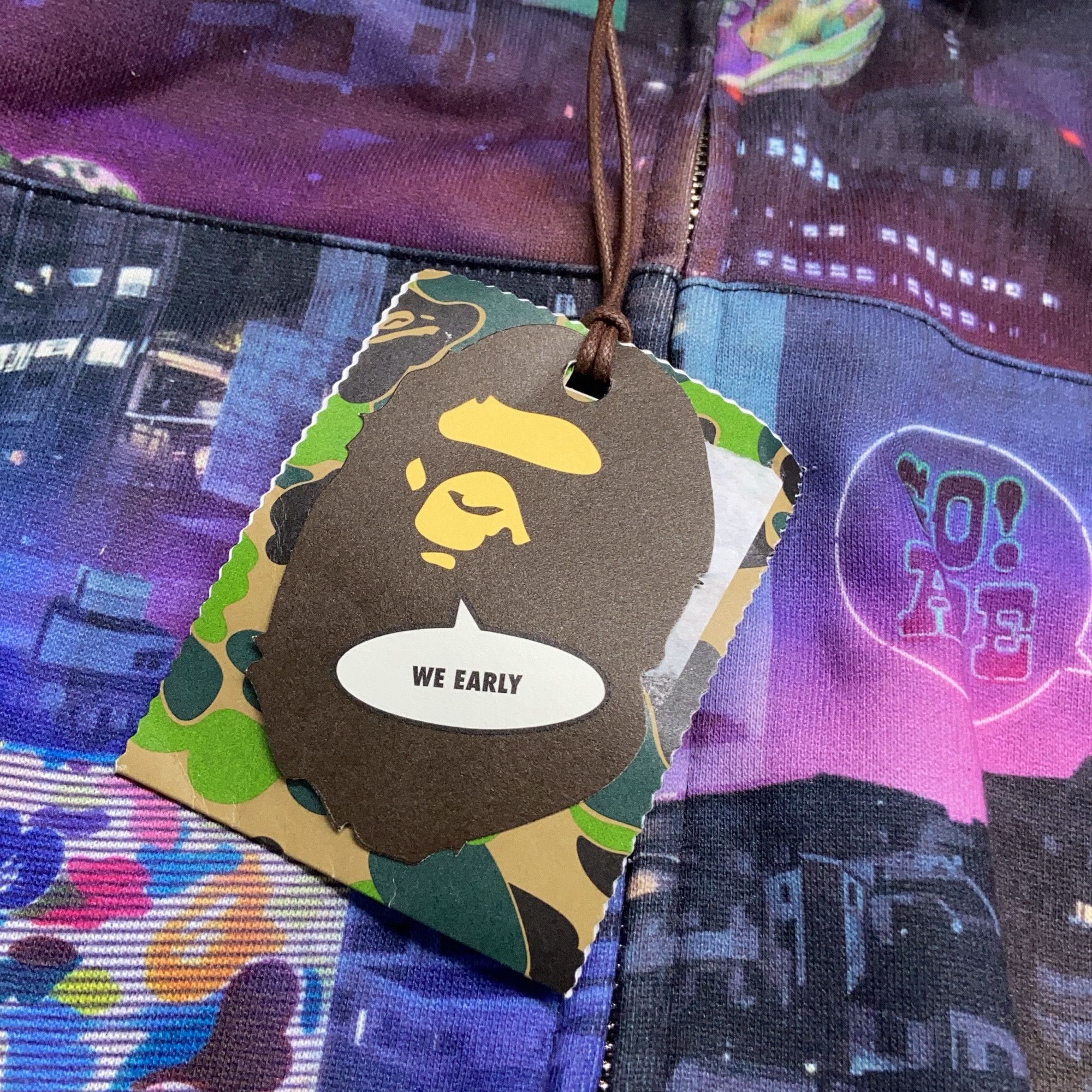 Bape A Bathing Ape City Print Shark Hoodie Size XL Size US XL / EU 56 / 4 - 3 Thumbnail