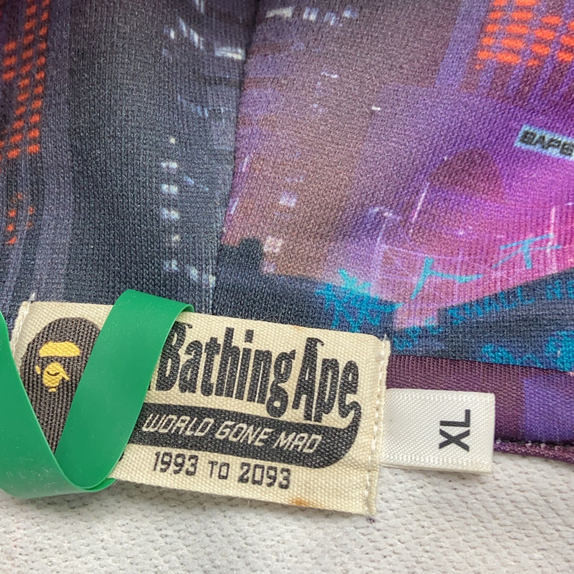 Bape A Bathing Ape City Print Shark Hoodie Size XL Size US XL / EU 56 / 4 - 5 Thumbnail