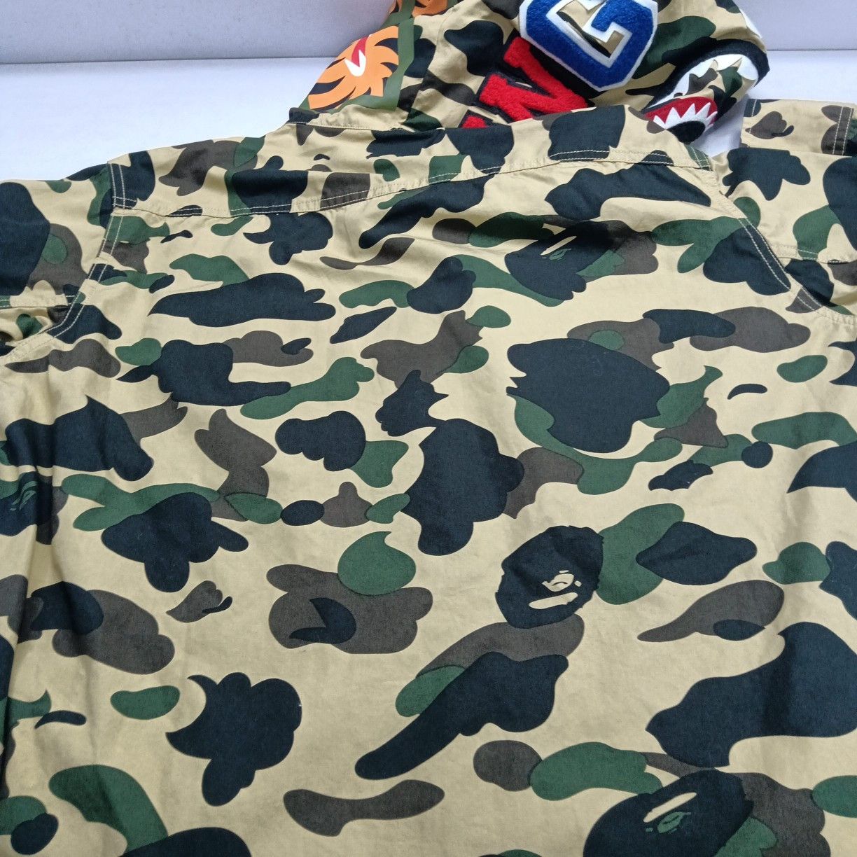 Bape A Bathing Ape Camo Shark Hoodie Jacket Size L Size US L / EU 52-54 / 3 - 5 Thumbnail
