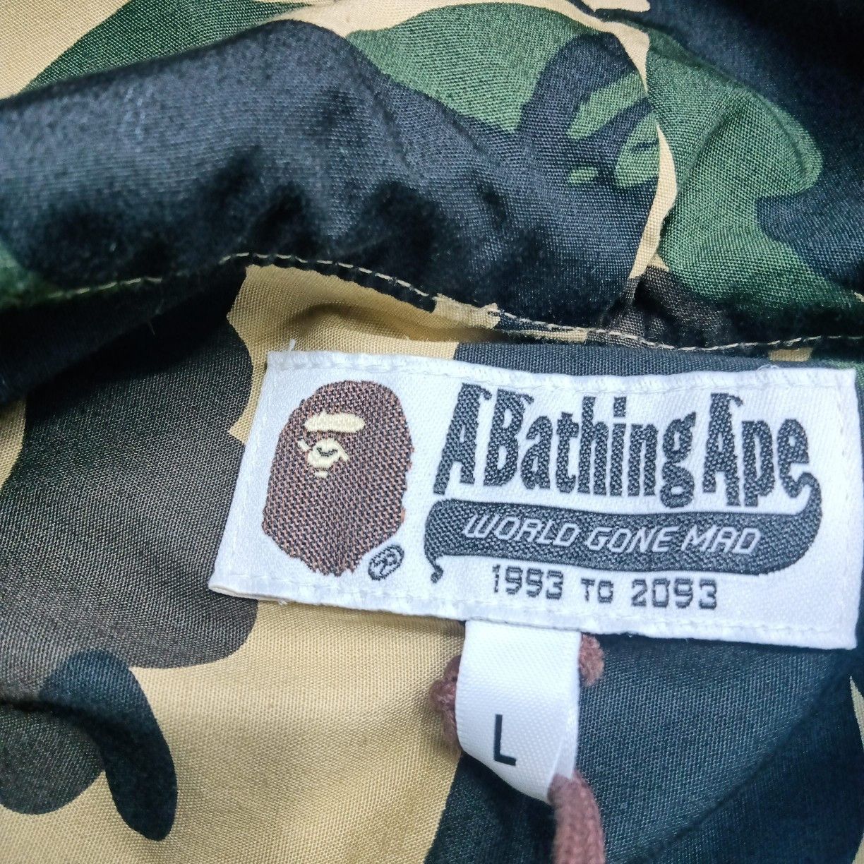 Bape A Bathing Ape Camo Shark Hoodie Jacket Size L Size US L / EU 52-54 / 3 - 4 Thumbnail