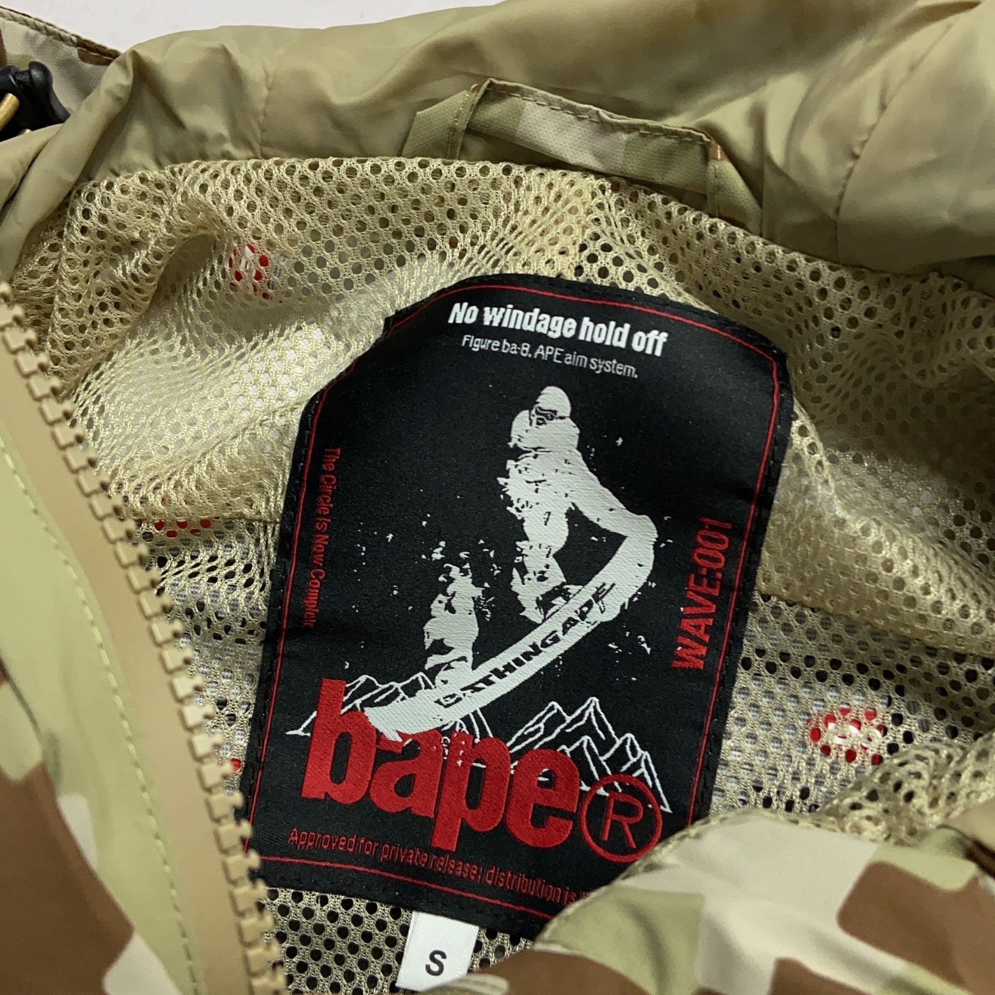Bape A Bathing Ape Camo Digital Hooded Jacket Size S Size US S / EU 44-46 / 1 - 3 Thumbnail