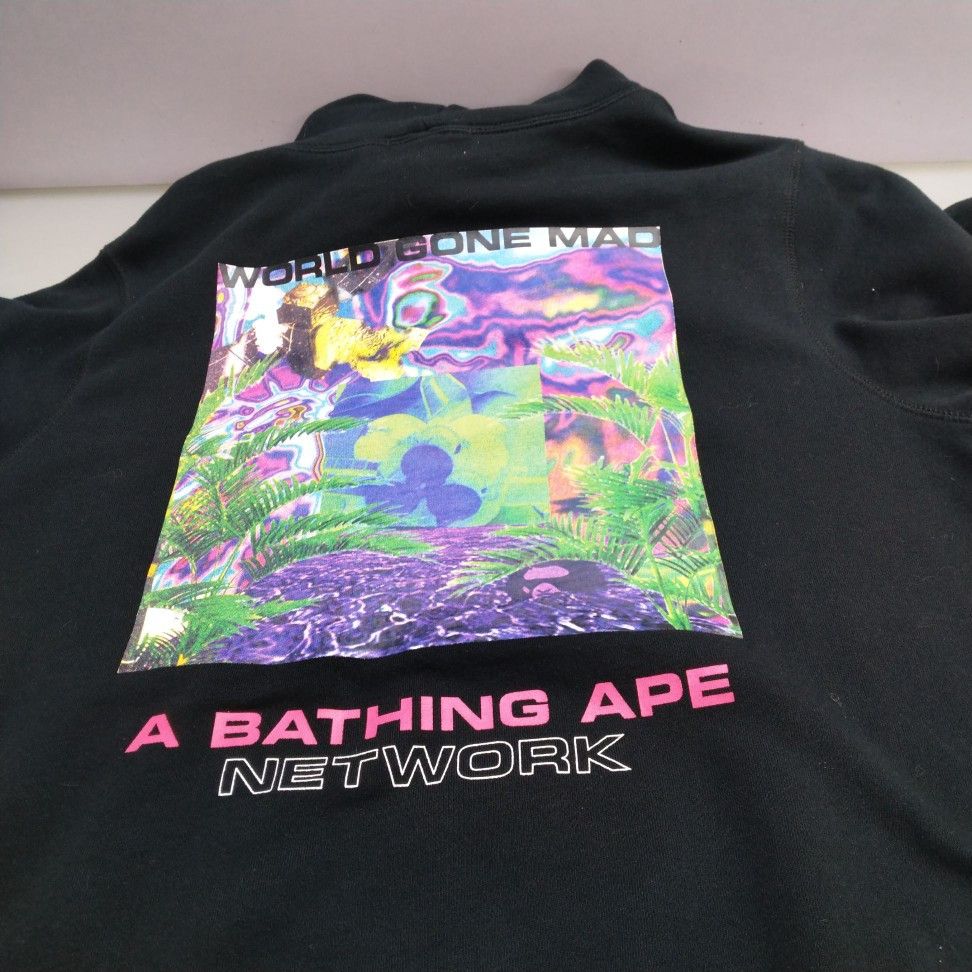 Bape A Bathing Ape World Gone Mad Hoodie Size M Size US M / EU 48-50 / 2 - 8 Thumbnail