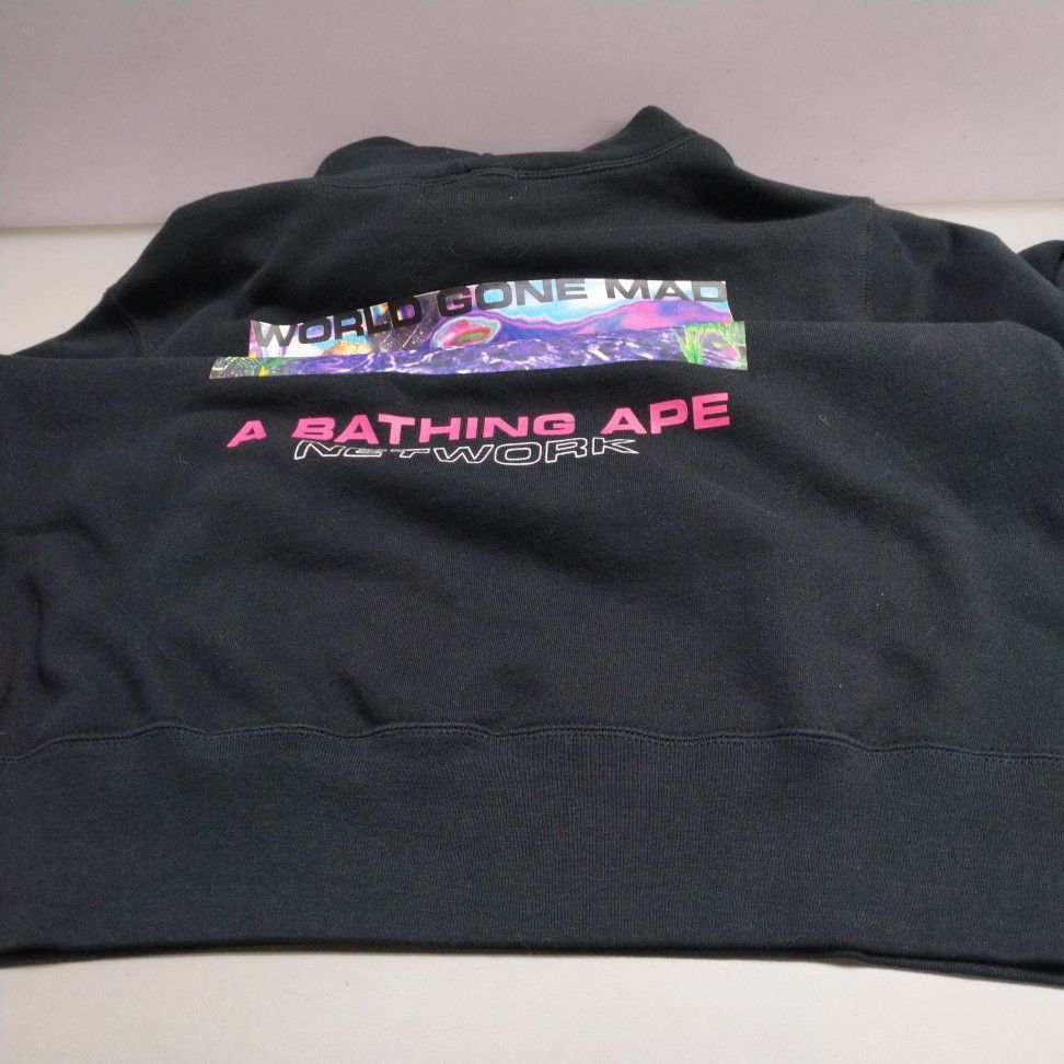 Bape A Bathing Ape World Gone Mad Hoodie Size M Size US M / EU 48-50 / 2 - 9 Thumbnail