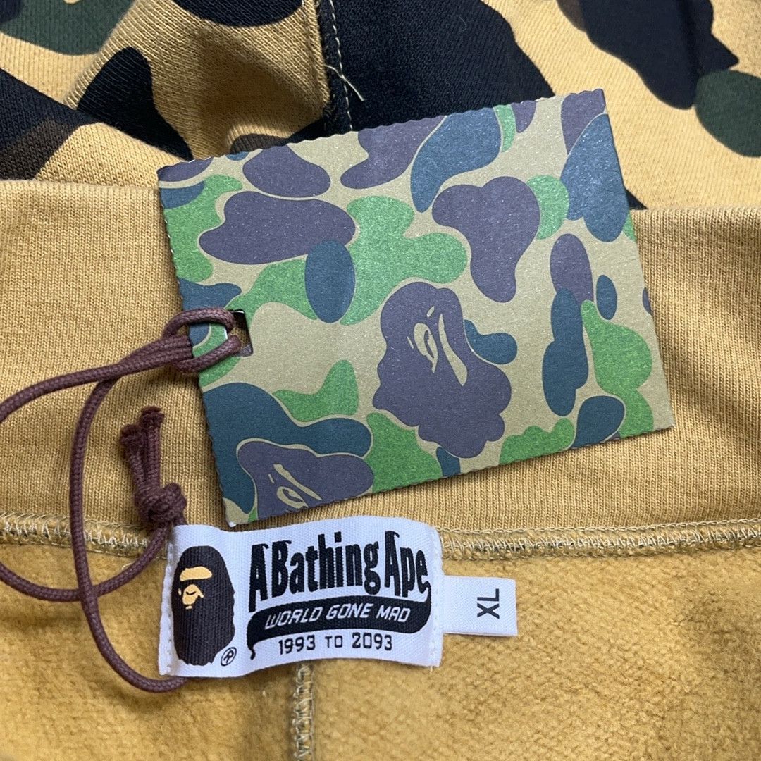 Bape A Bathing Ape Camo Shark Shorts Size XL Size US 36 / EU 52 - 3 Thumbnail