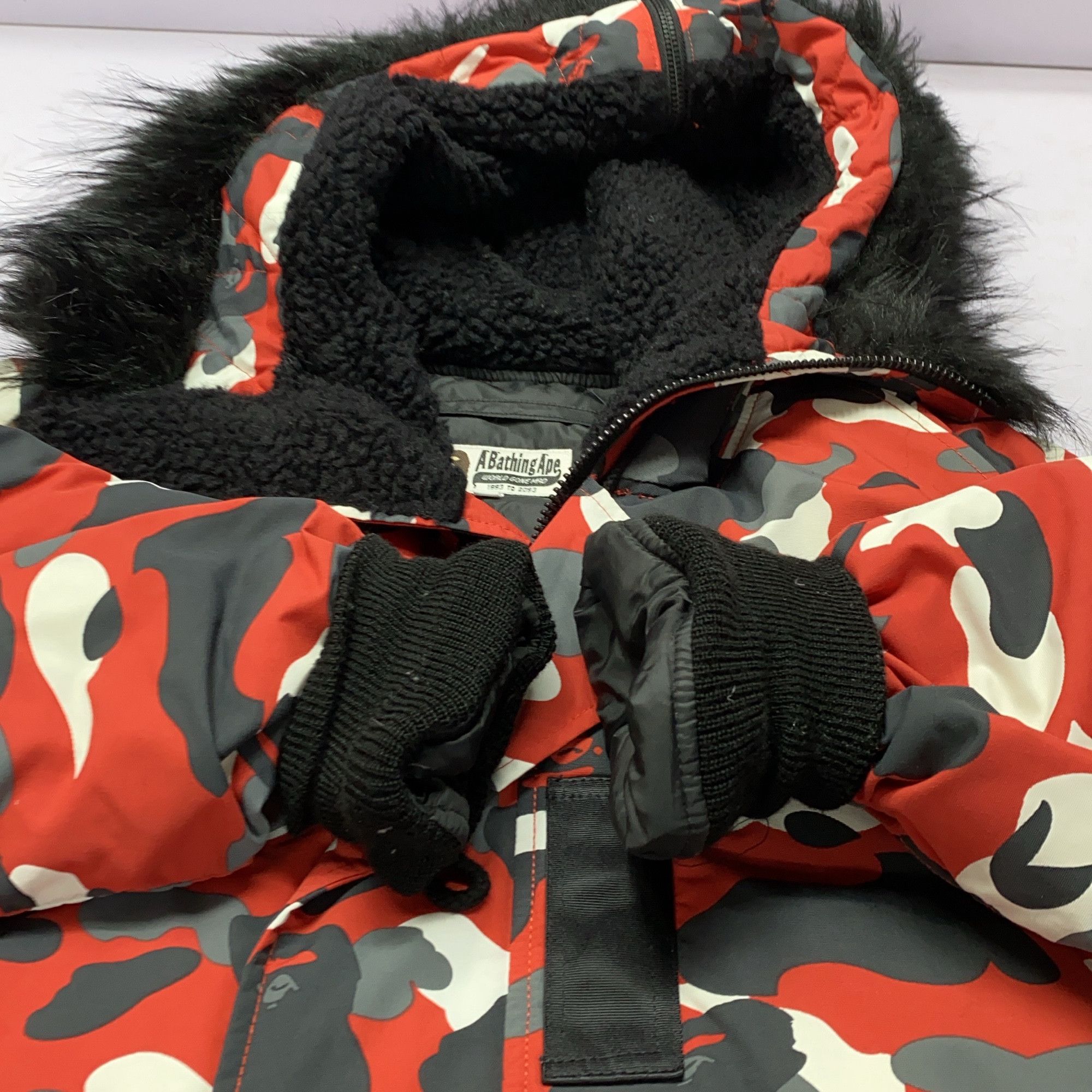 Bape A Bathing Ape Red Camo Down Jacket Size L Size US L / EU 52-54 / 3 - 6 Thumbnail