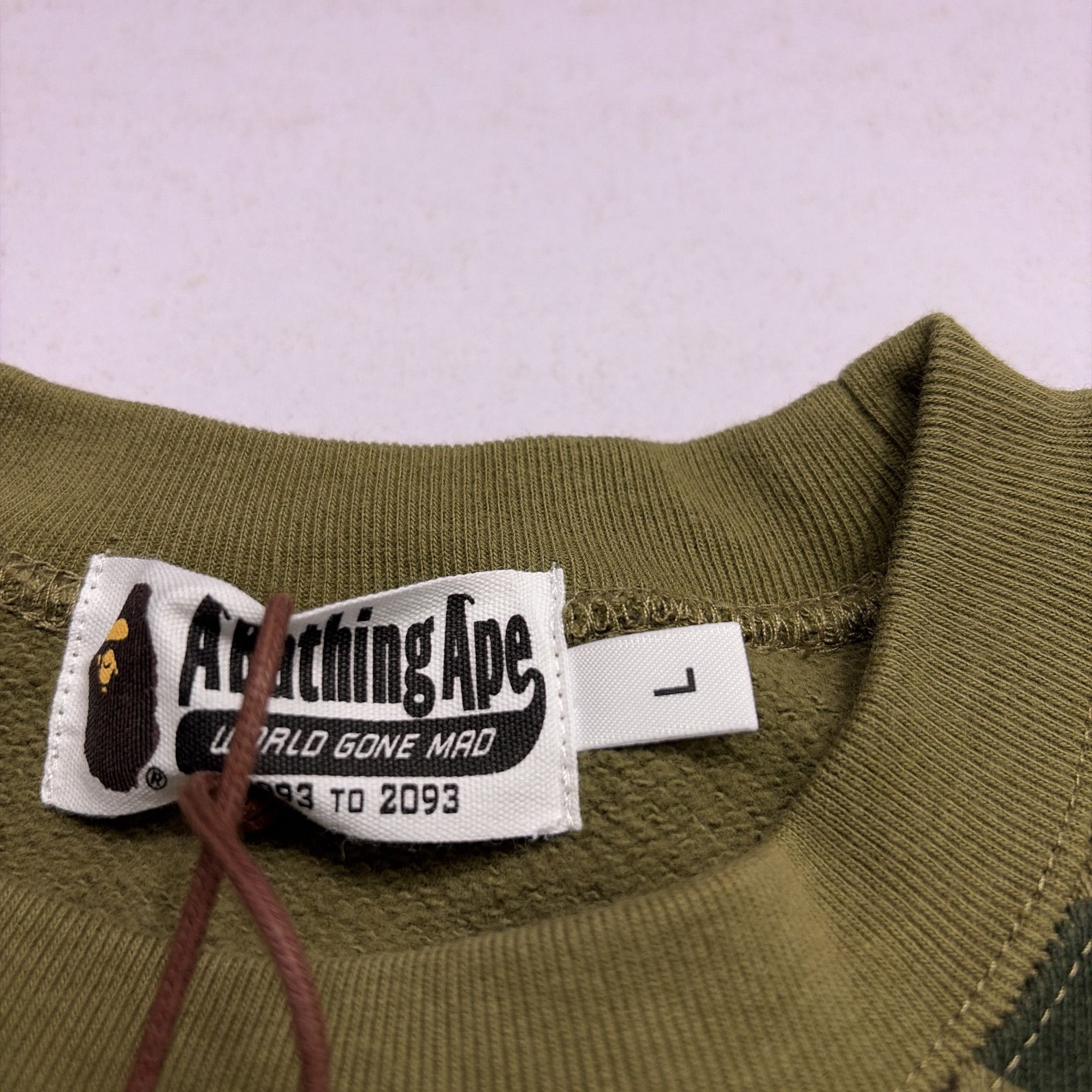 Bape A BATHING APE 1st Camo Crewneck Sweatshirt Size L Size US L / EU 52-54 / 3 - 3 Thumbnail