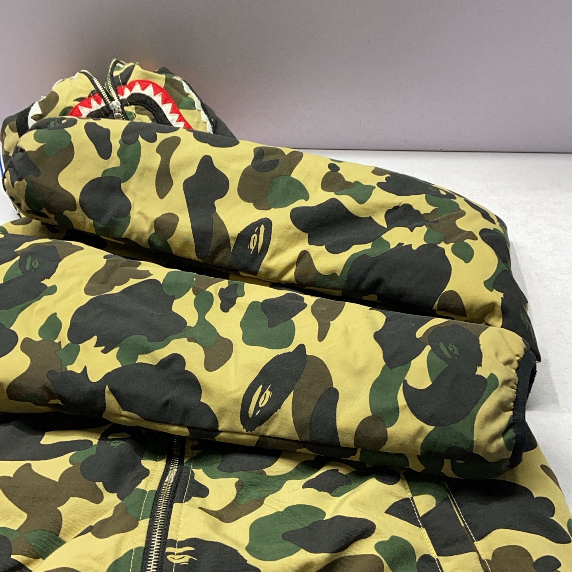 Bape A Bathing Ape Shark Camo Hooded Jacket Size L Size US L / EU 52-54 / 3 - 12 Thumbnail