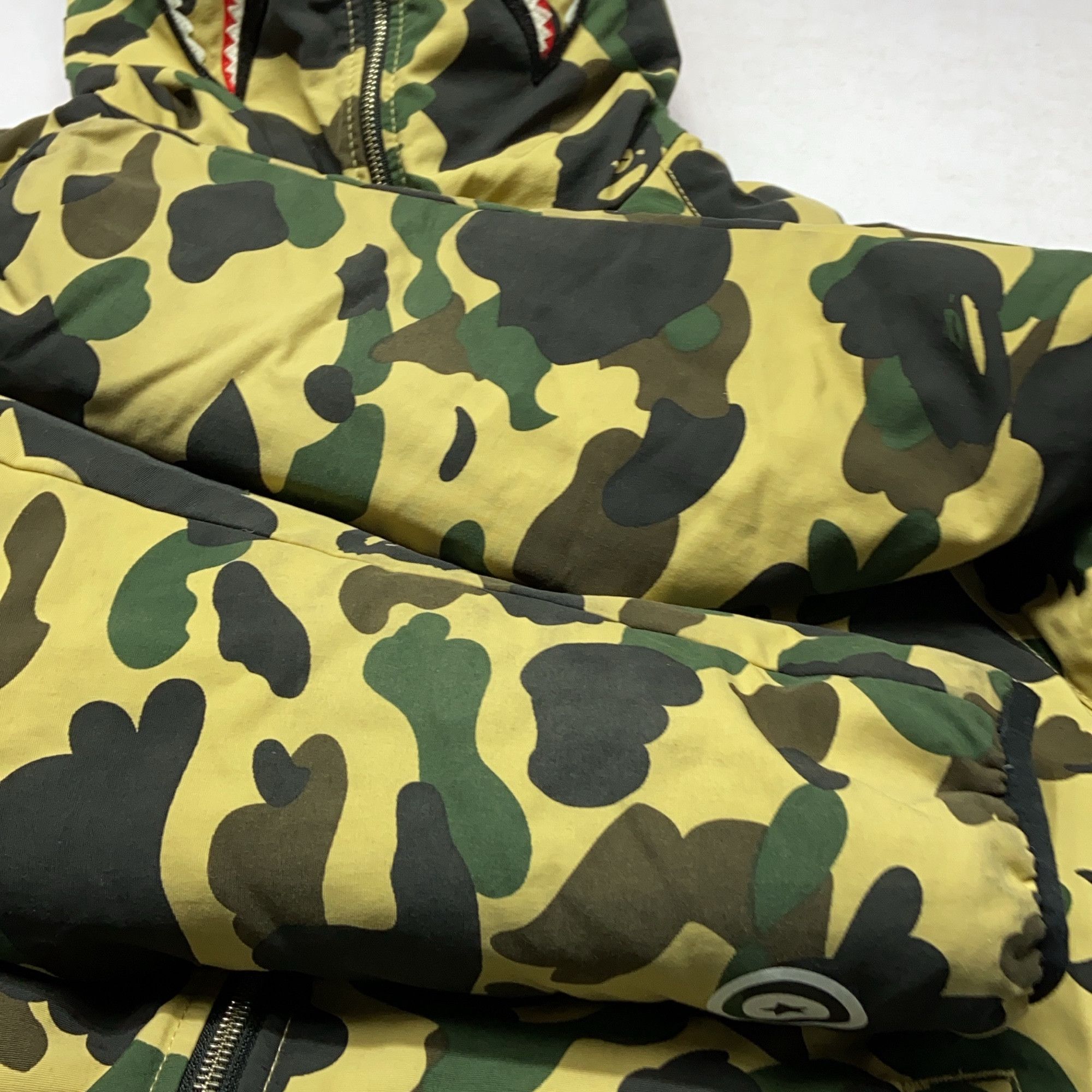 Bape A Bathing Ape Shark Camo Hooded Jacket Size L Size US L / EU 52-54 / 3 - 14 Thumbnail