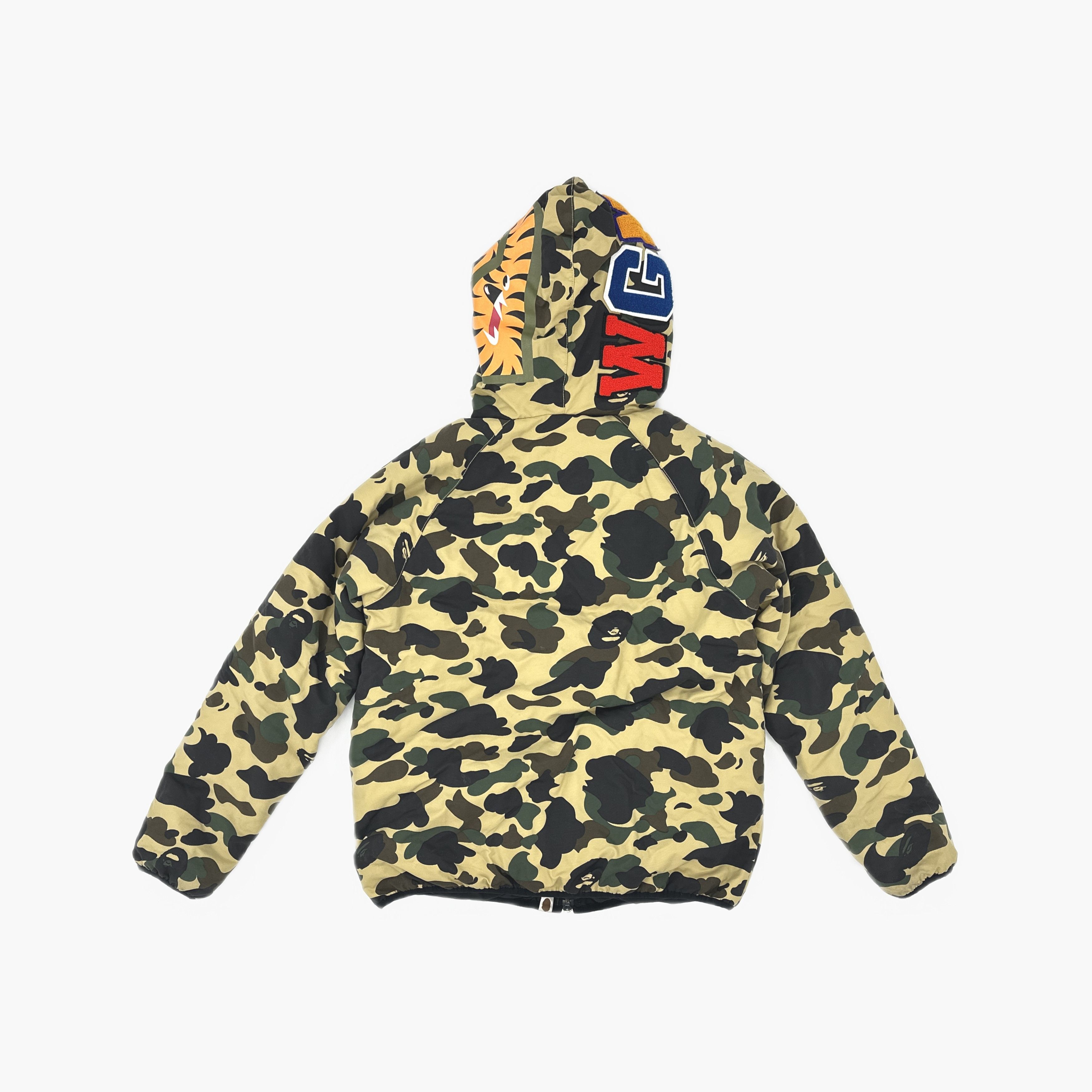 Bape A Bathing Ape Shark Camo Hooded Jacket Size L Size US L / EU 52-54 / 3 - 2 Thumbnail