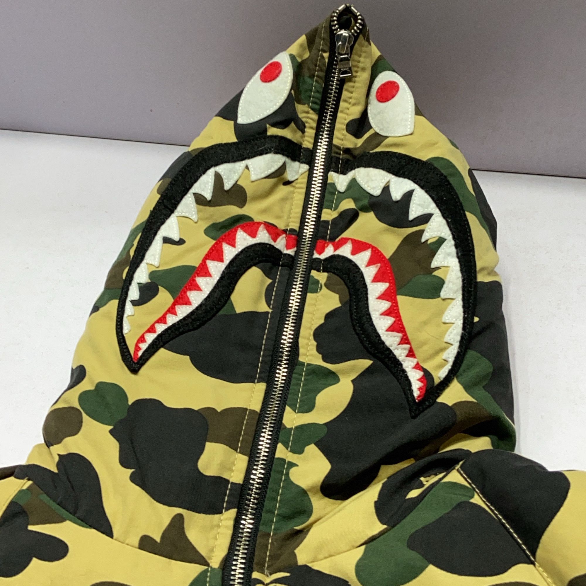Bape A Bathing Ape Shark Camo Hooded Jacket Size L Size US L / EU 52-54 / 3 - 8 Thumbnail