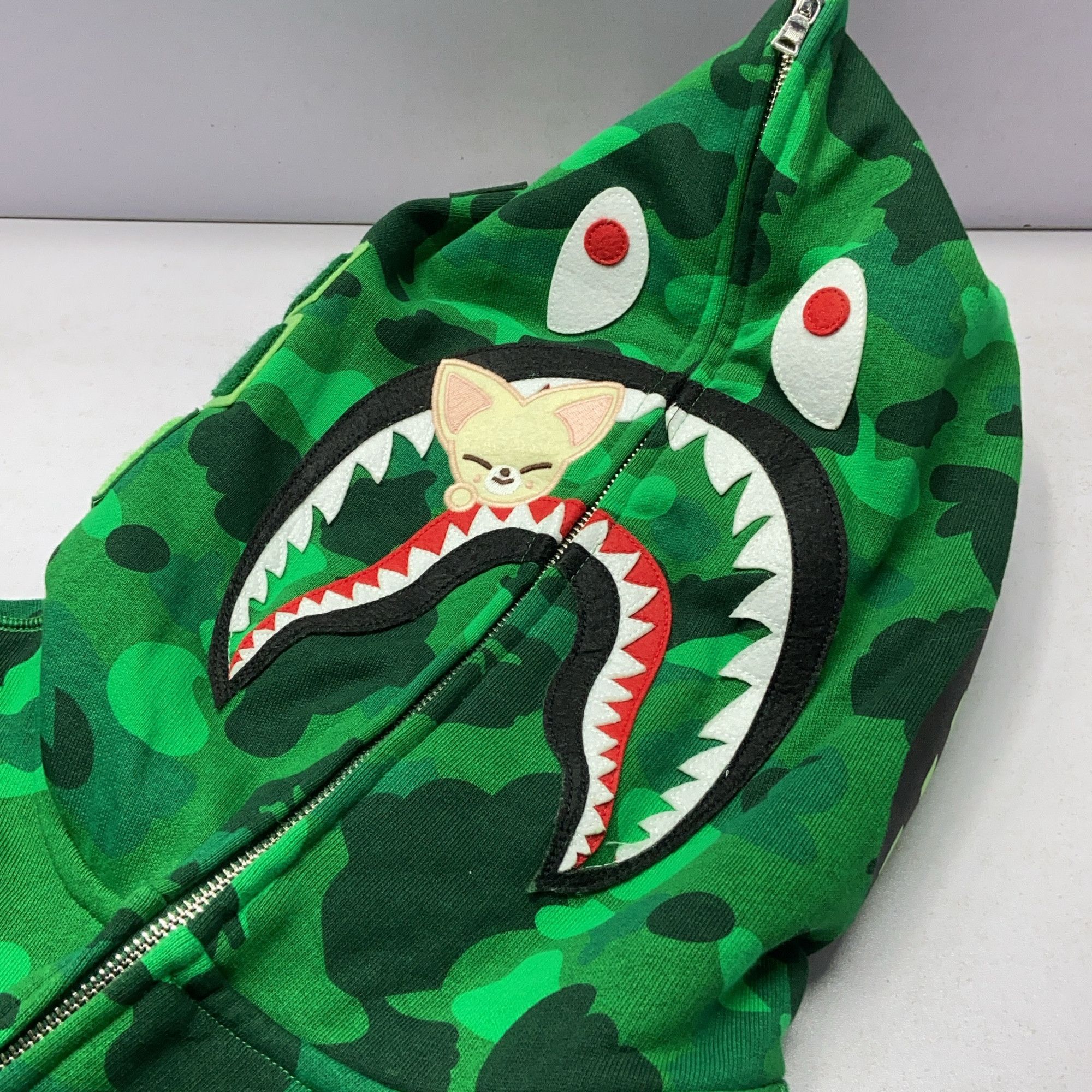 Bape A Bathing Ape Stray Kids Shark Camo Zip Hoodie 2XL Size US XXL / EU 58 / 5 - 7 Thumbnail