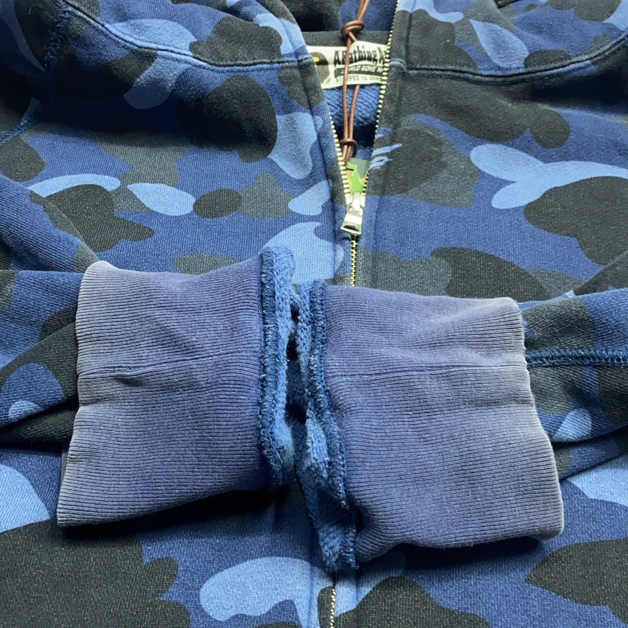 Bape A Bathing Ape Blue Camo Shark Hoodie 2XL Size US XXL / EU 58 / 5 - 14 Thumbnail