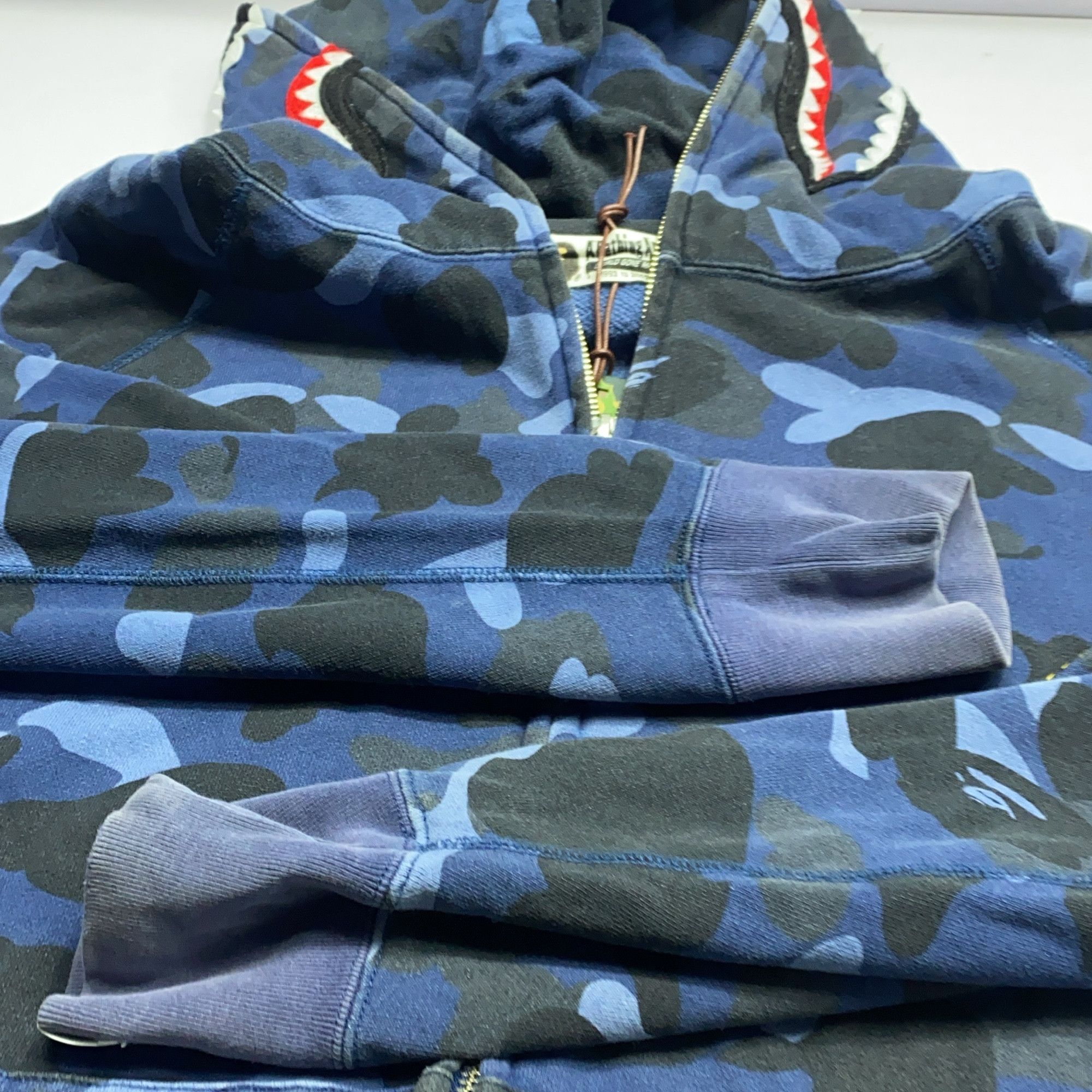 Bape A Bathing Ape Blue Camo Shark Hoodie 2XL Size US XXL / EU 58 / 5 - 13 Thumbnail