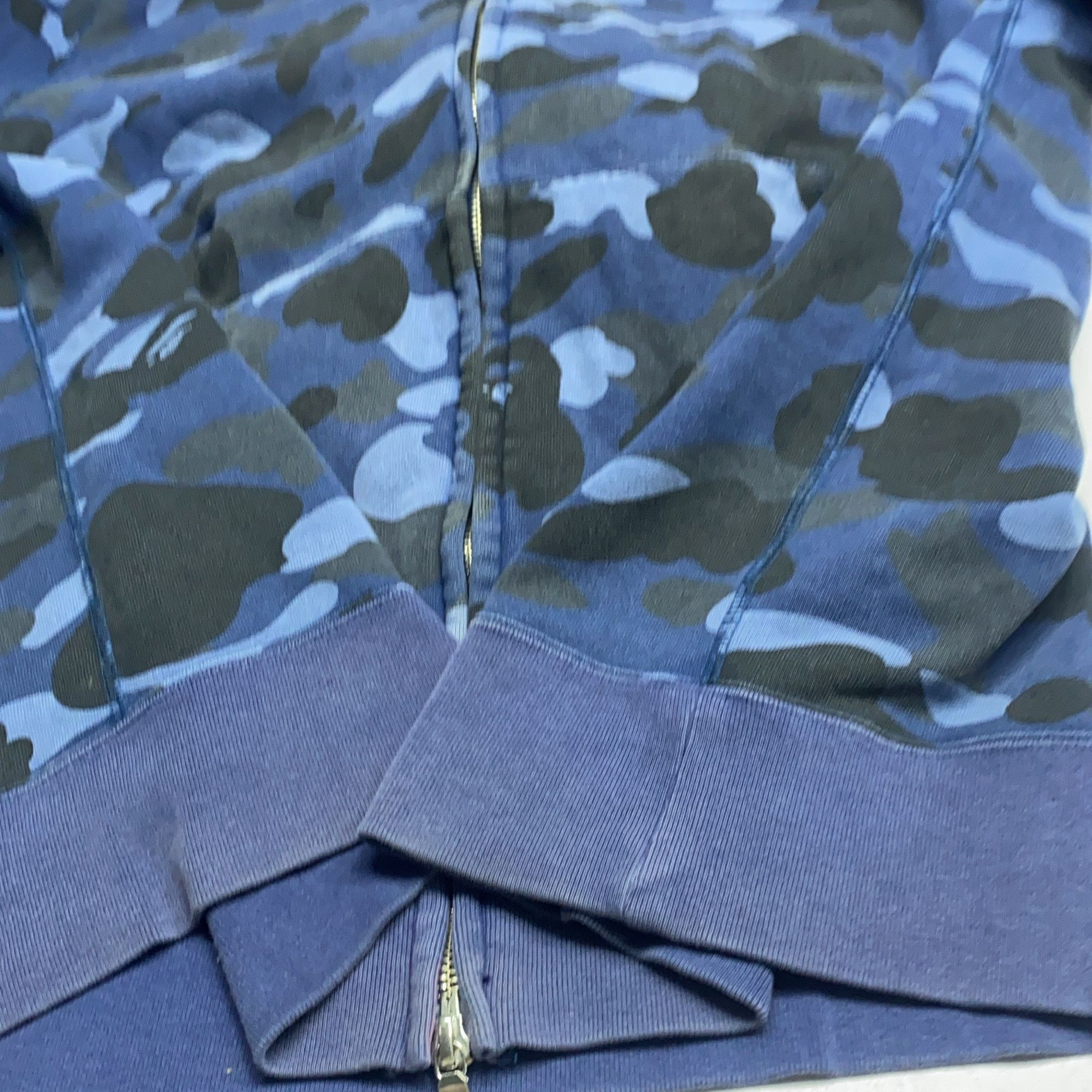 Bape A Bathing Ape Blue Camo Shark Hoodie 2XL Size US XXL / EU 58 / 5 - 15 Thumbnail