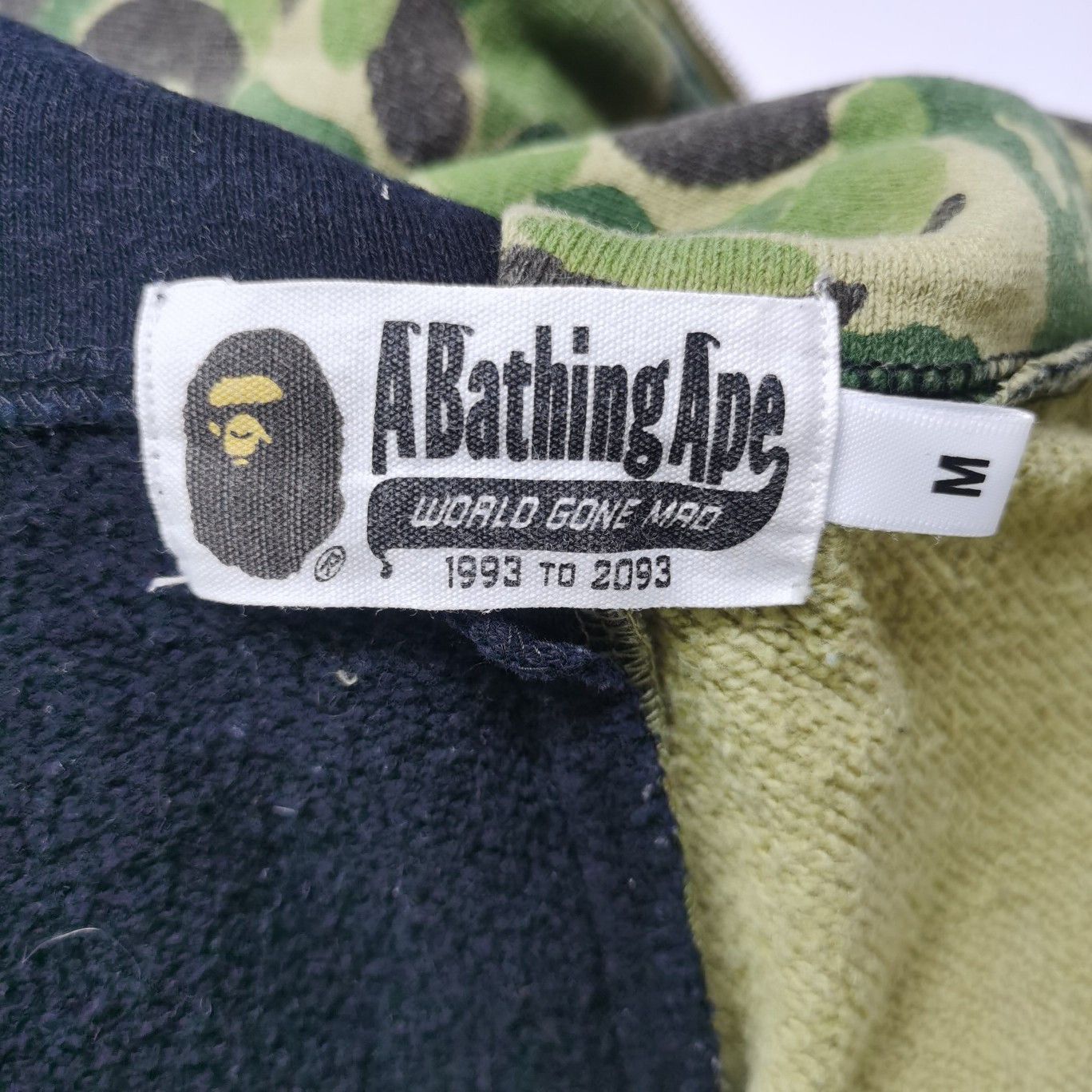 Bape A Bathing Ape Shark Camo Hoodie Size M Size US M / EU 48-50 / 2 - 4 Thumbnail