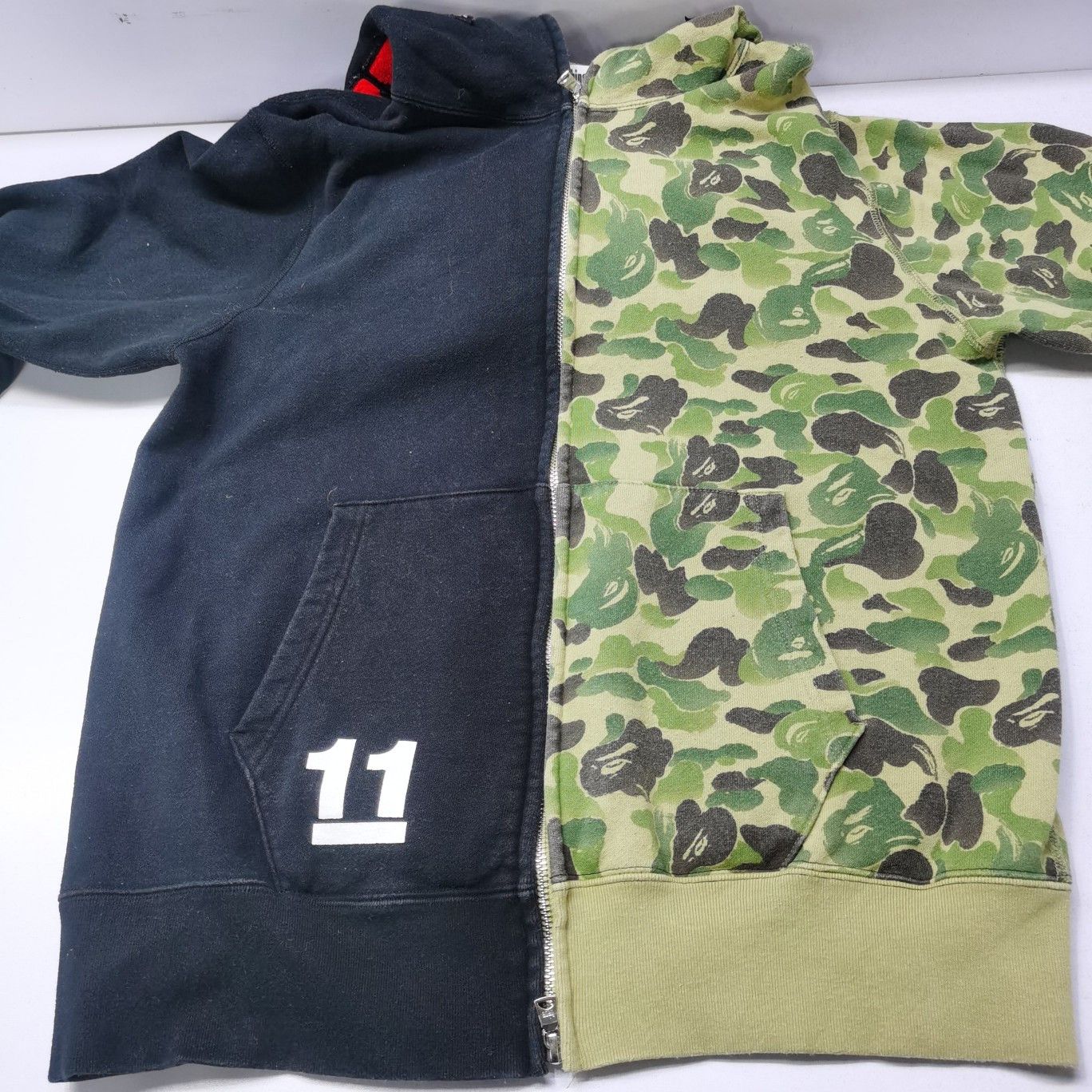 Bape A Bathing Ape Shark Camo Hoodie Size M Size US M / EU 48-50 / 2 - 16 Thumbnail