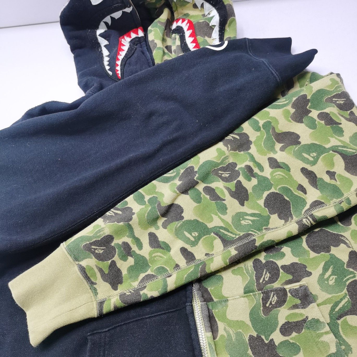 Bape A Bathing Ape Shark Camo Hoodie Size M Size US M / EU 48-50 / 2 - 11 Thumbnail
