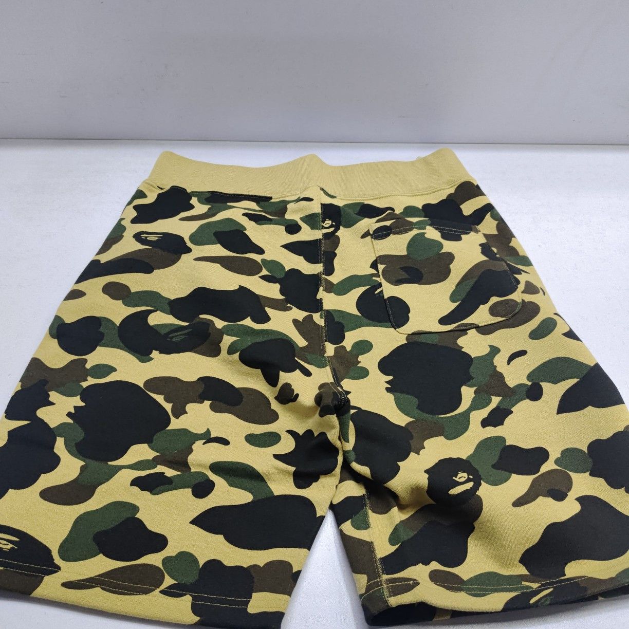 Bape A Bathing Ape Yellow Camo Shark Shorts Size L Size US 34 / EU 50 - 6 Thumbnail